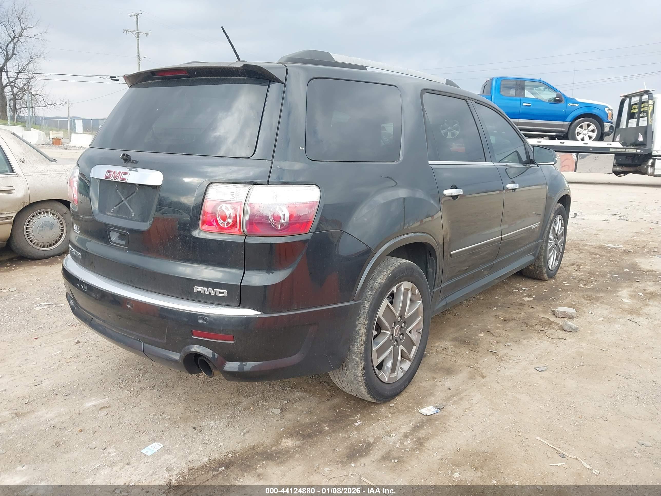 GMC ACADIA image 4