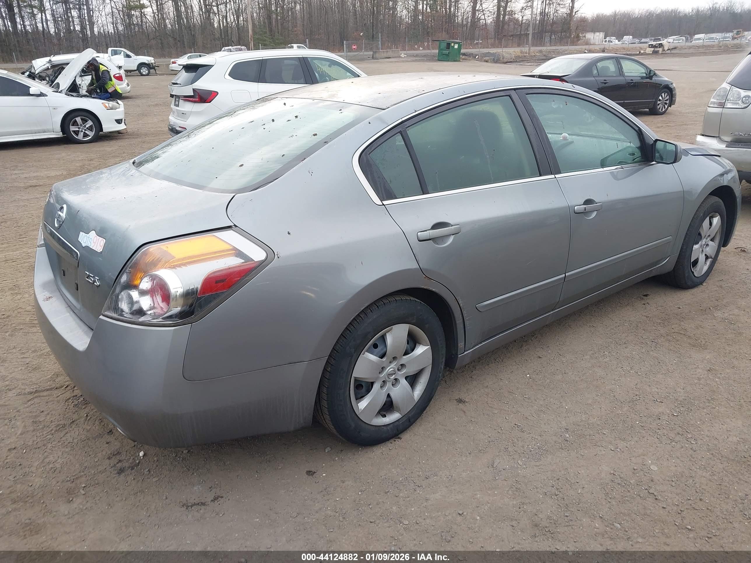 NISSAN ALTIMA image 4