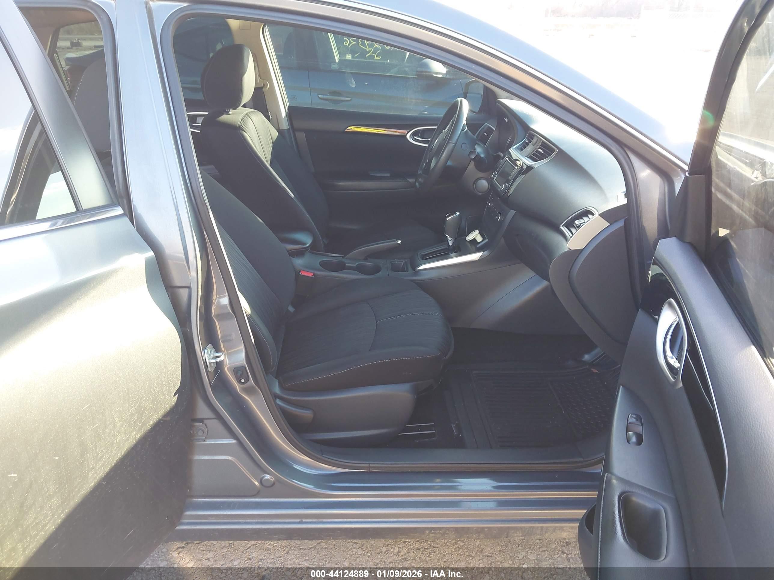 NISSAN SENTRA image 5