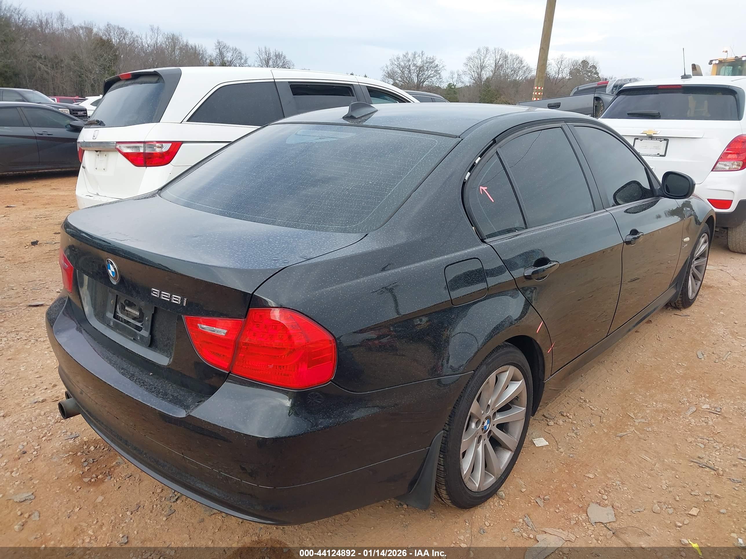 BMW 328I image 4