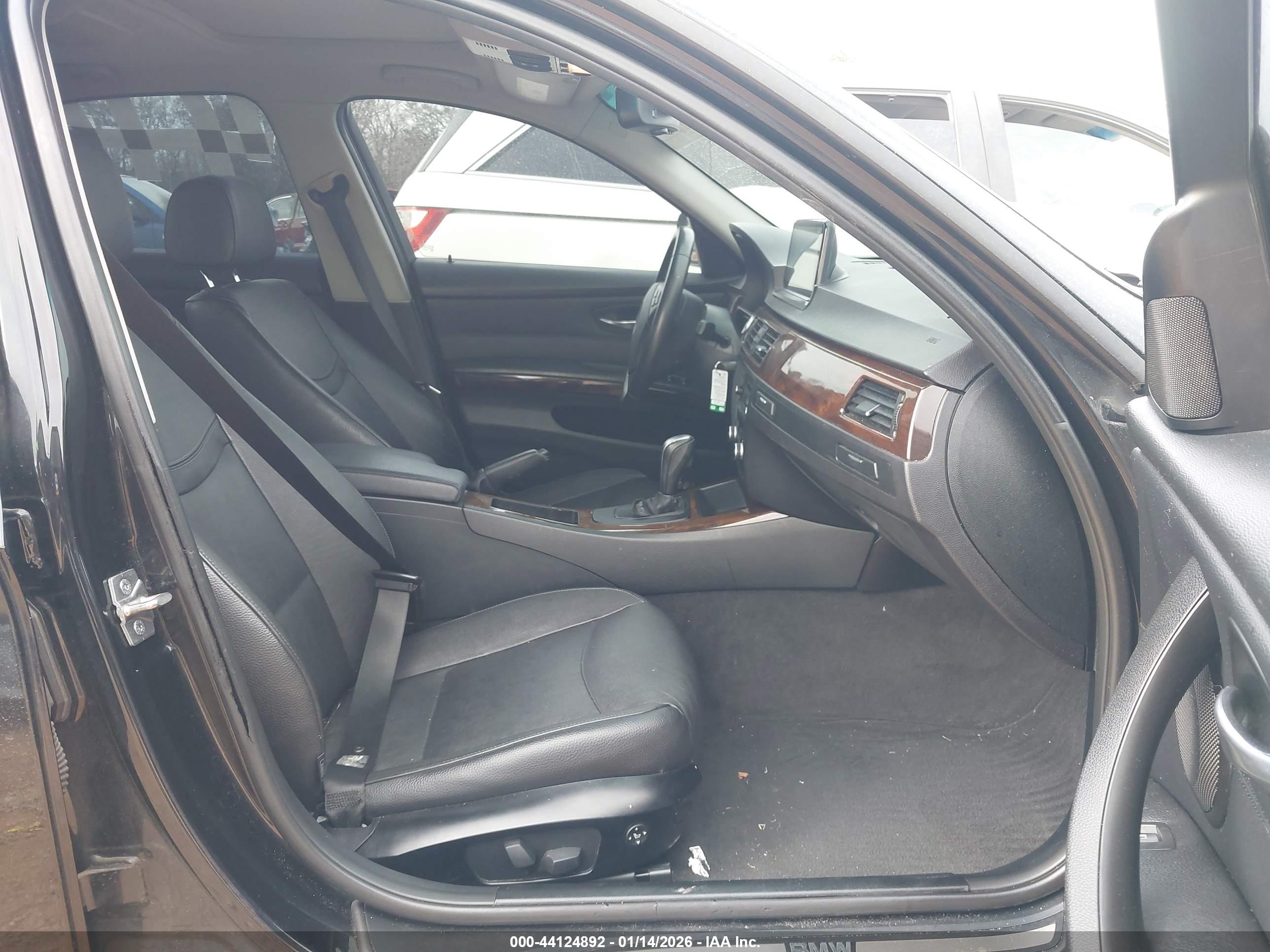 BMW 328I image 5