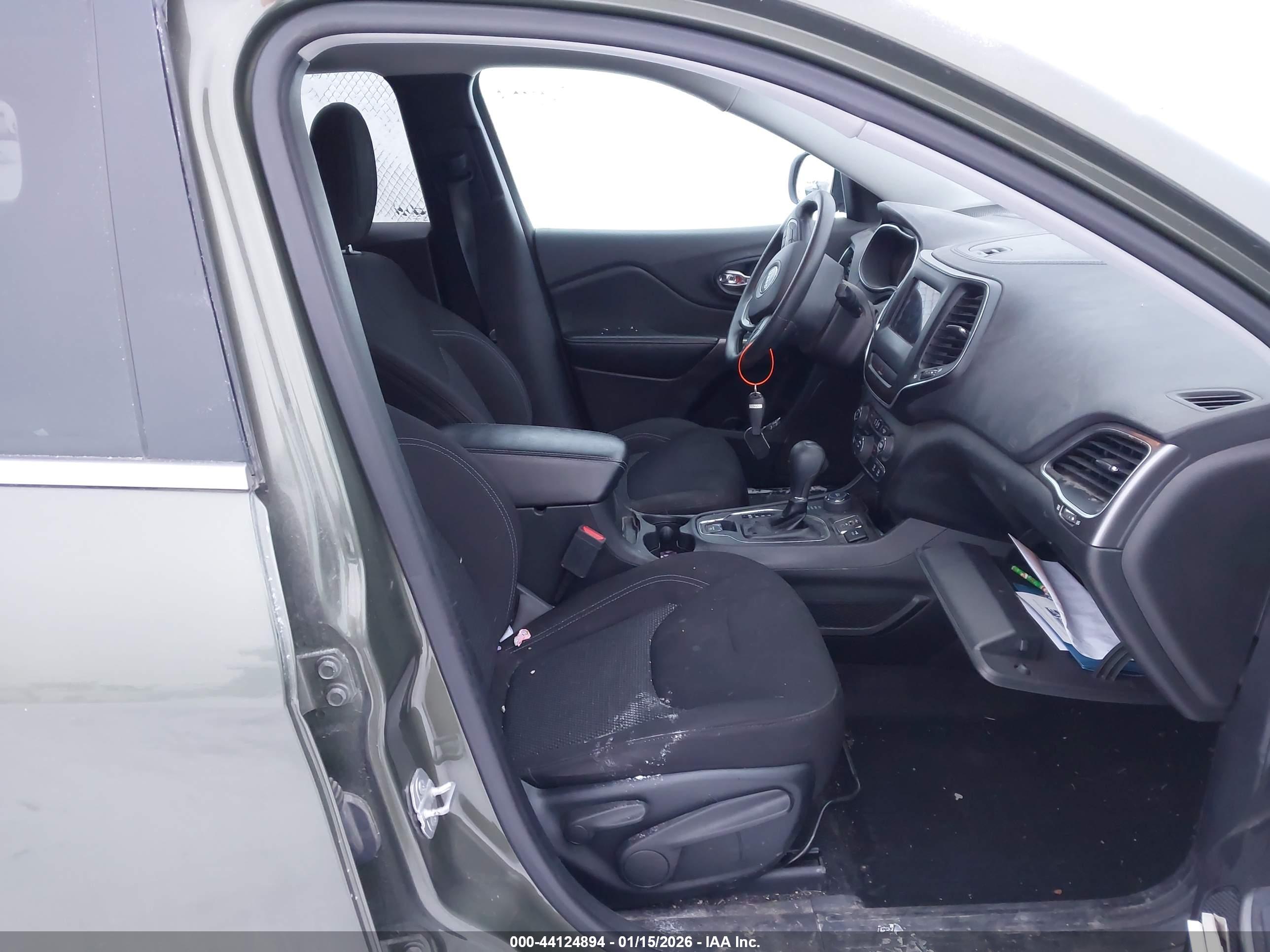 JEEP CHEROKEE image 5