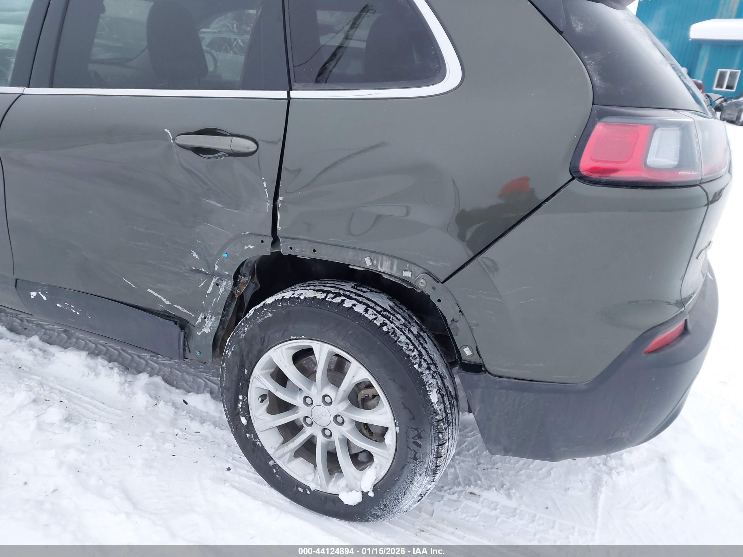 JEEP CHEROKEE image 6