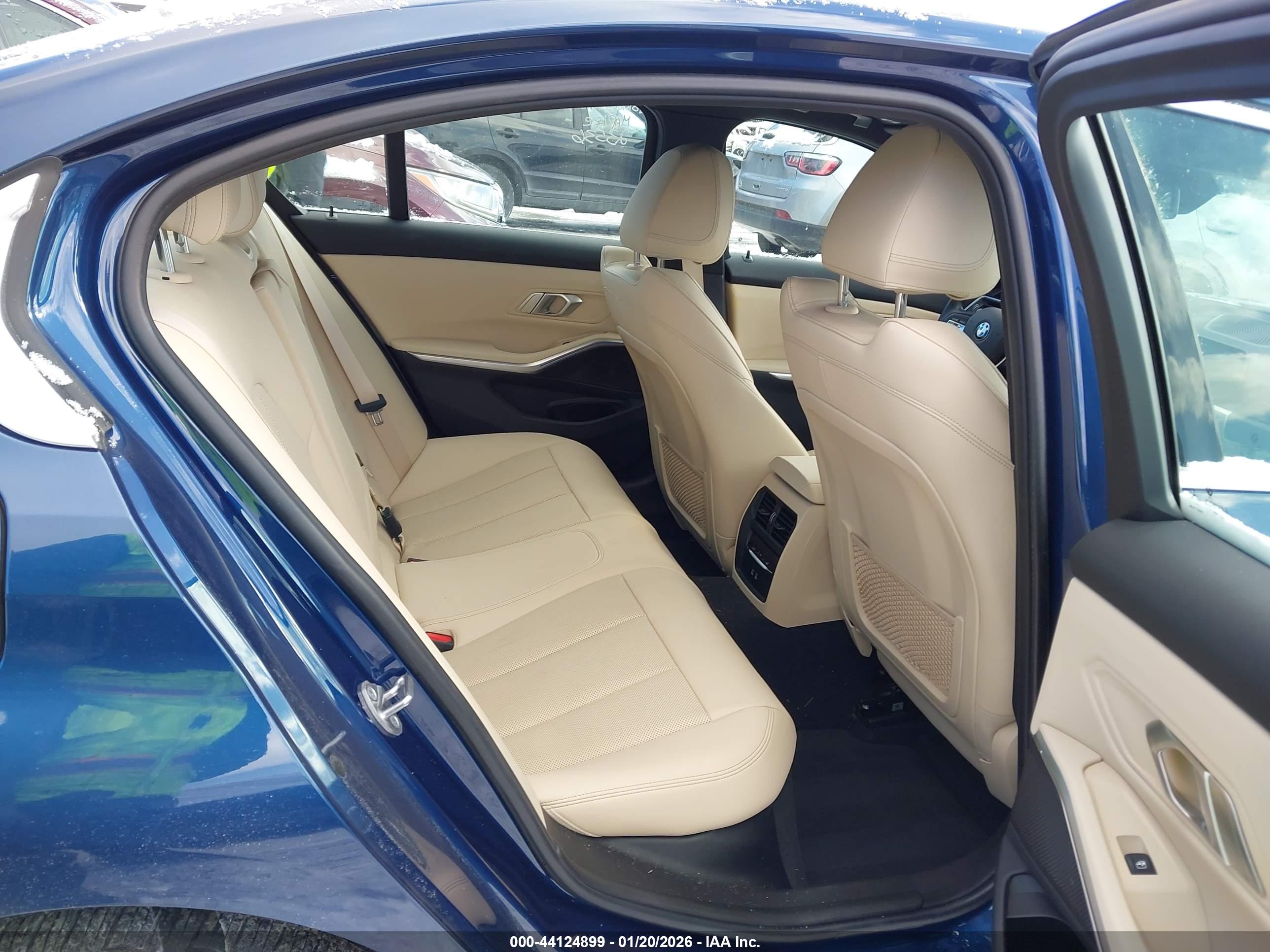 BMW 330I image 8