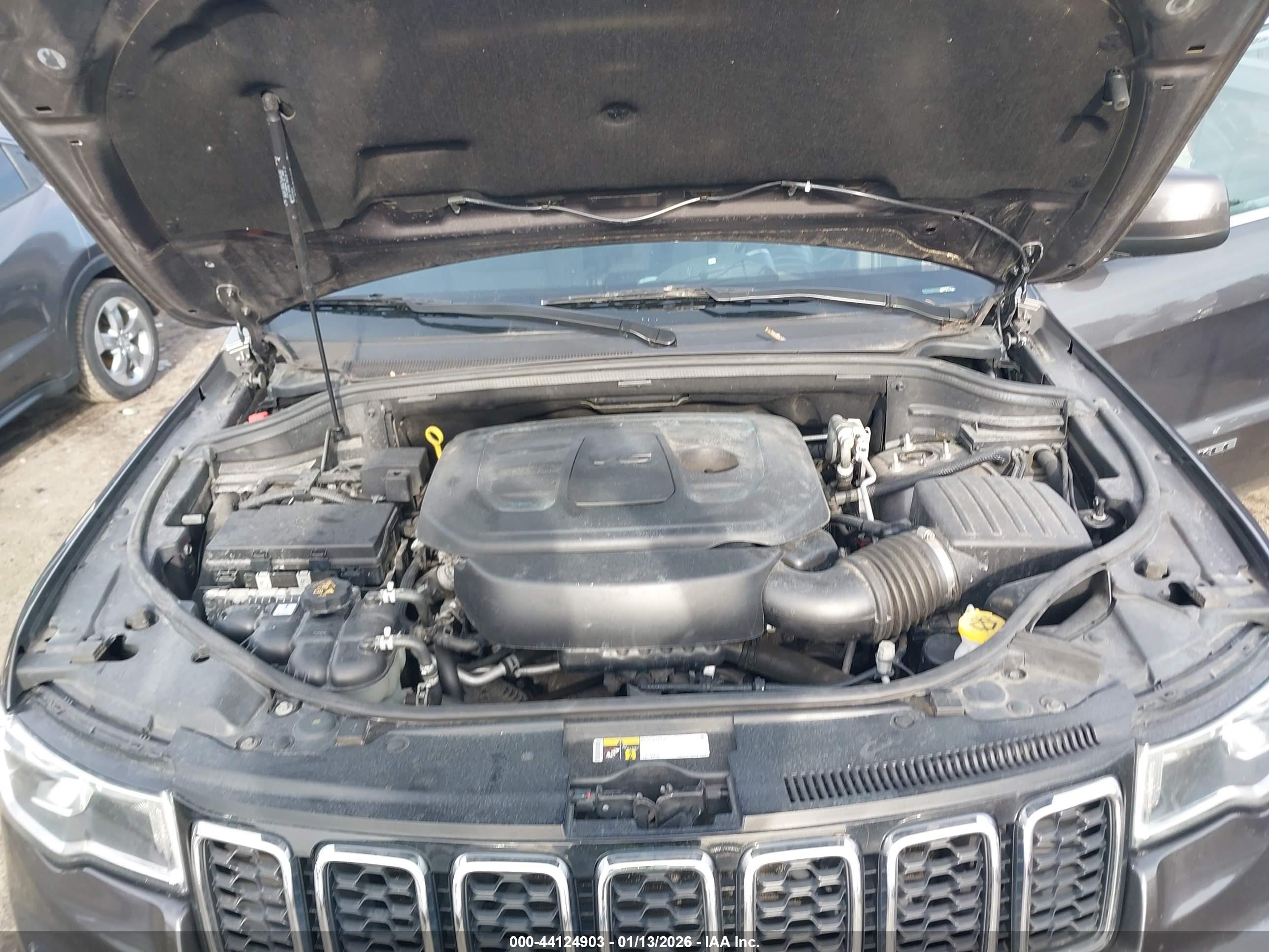 JEEP GRAND image 10