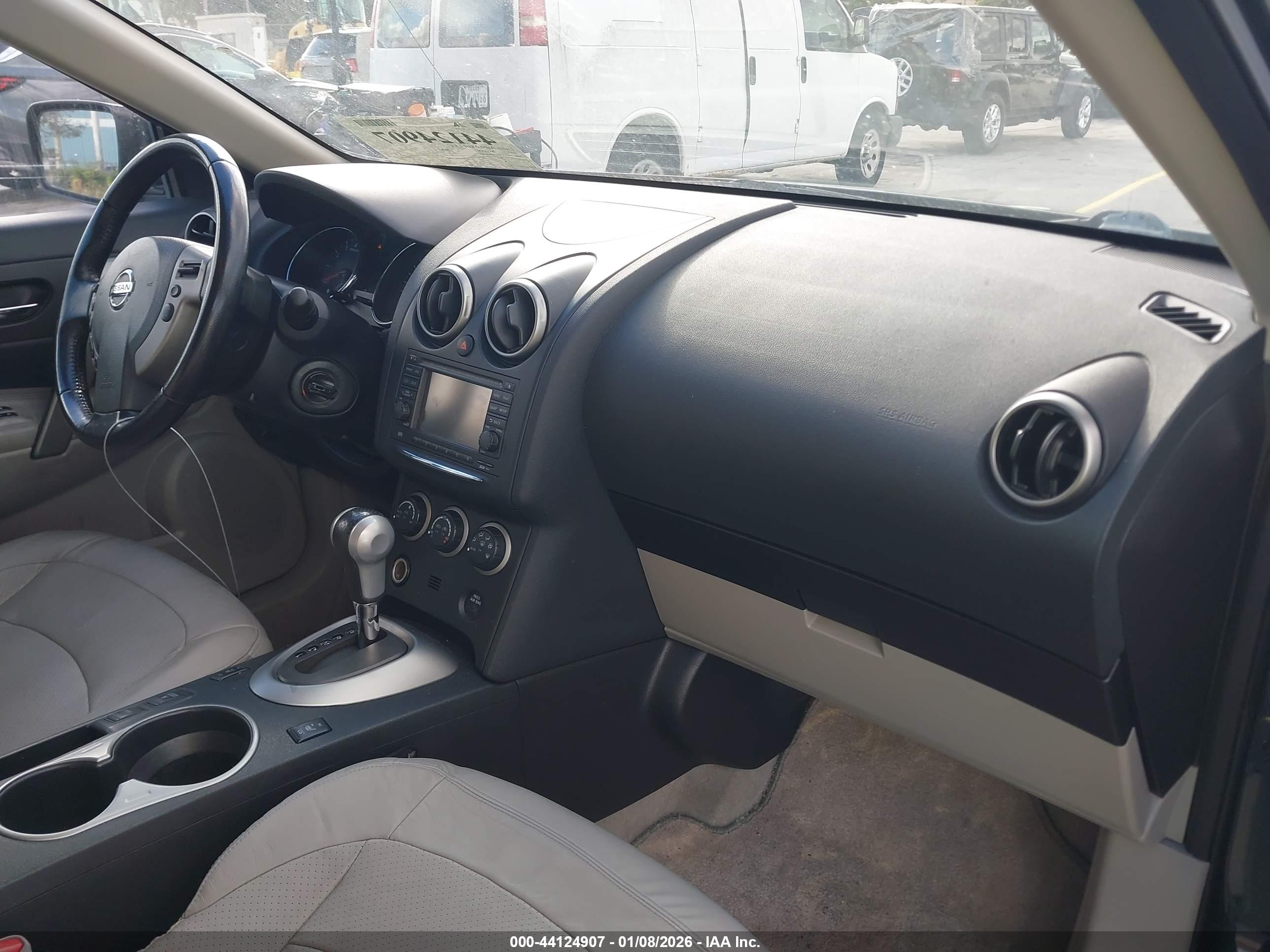 NISSAN ROGUE image 5