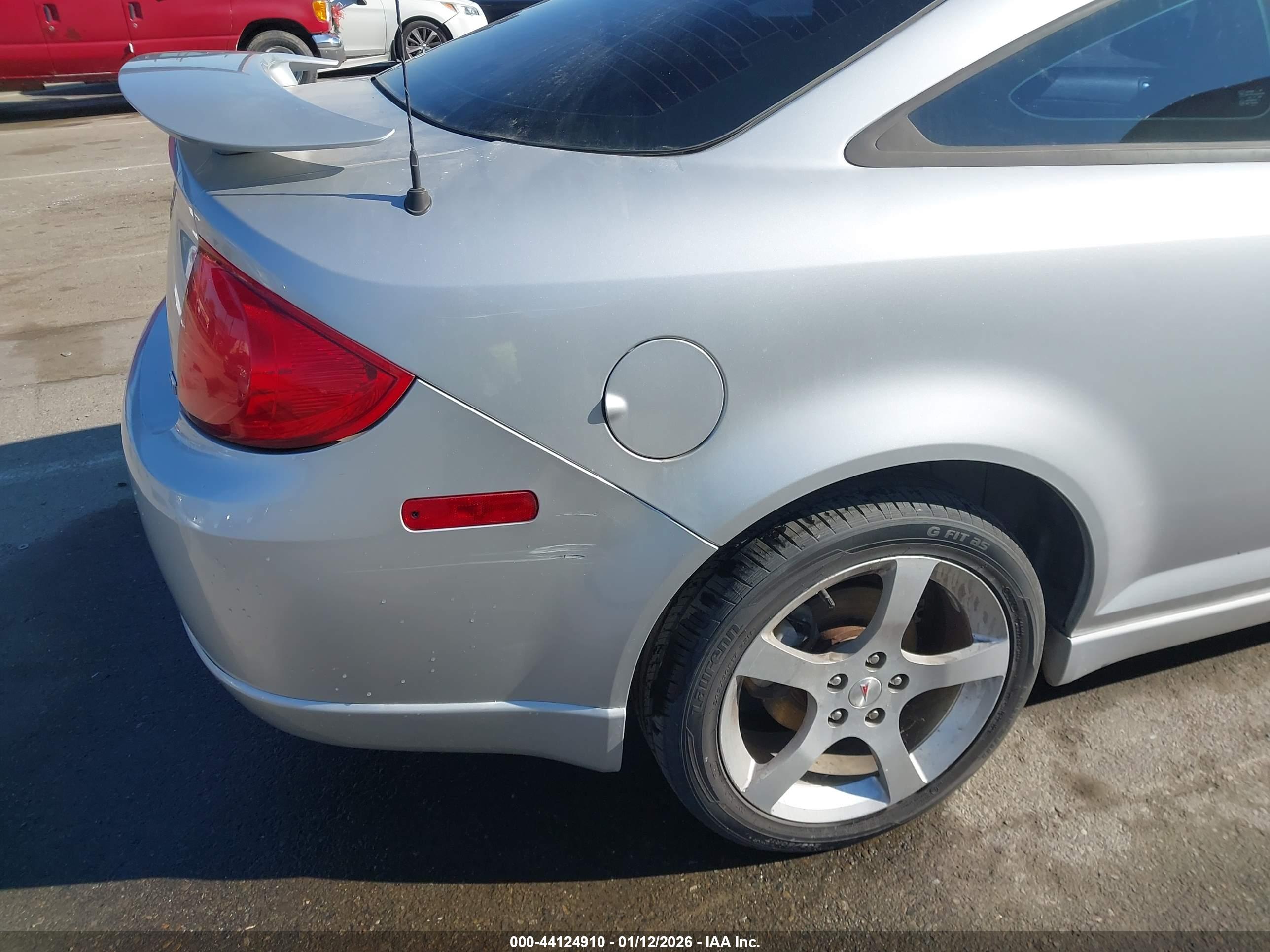 PONTIAC G5 image 6