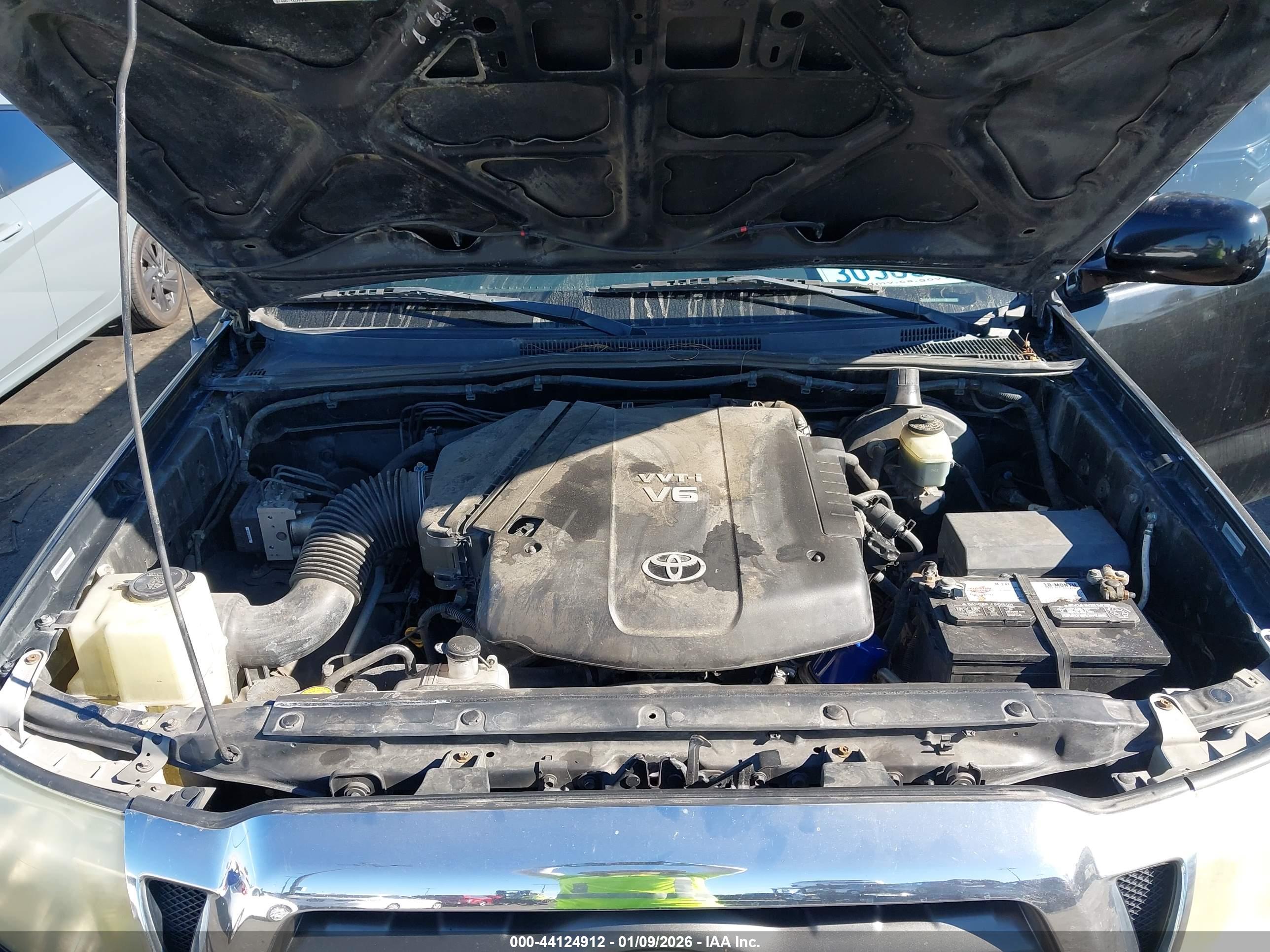 TOYOTA TACOMA image 10