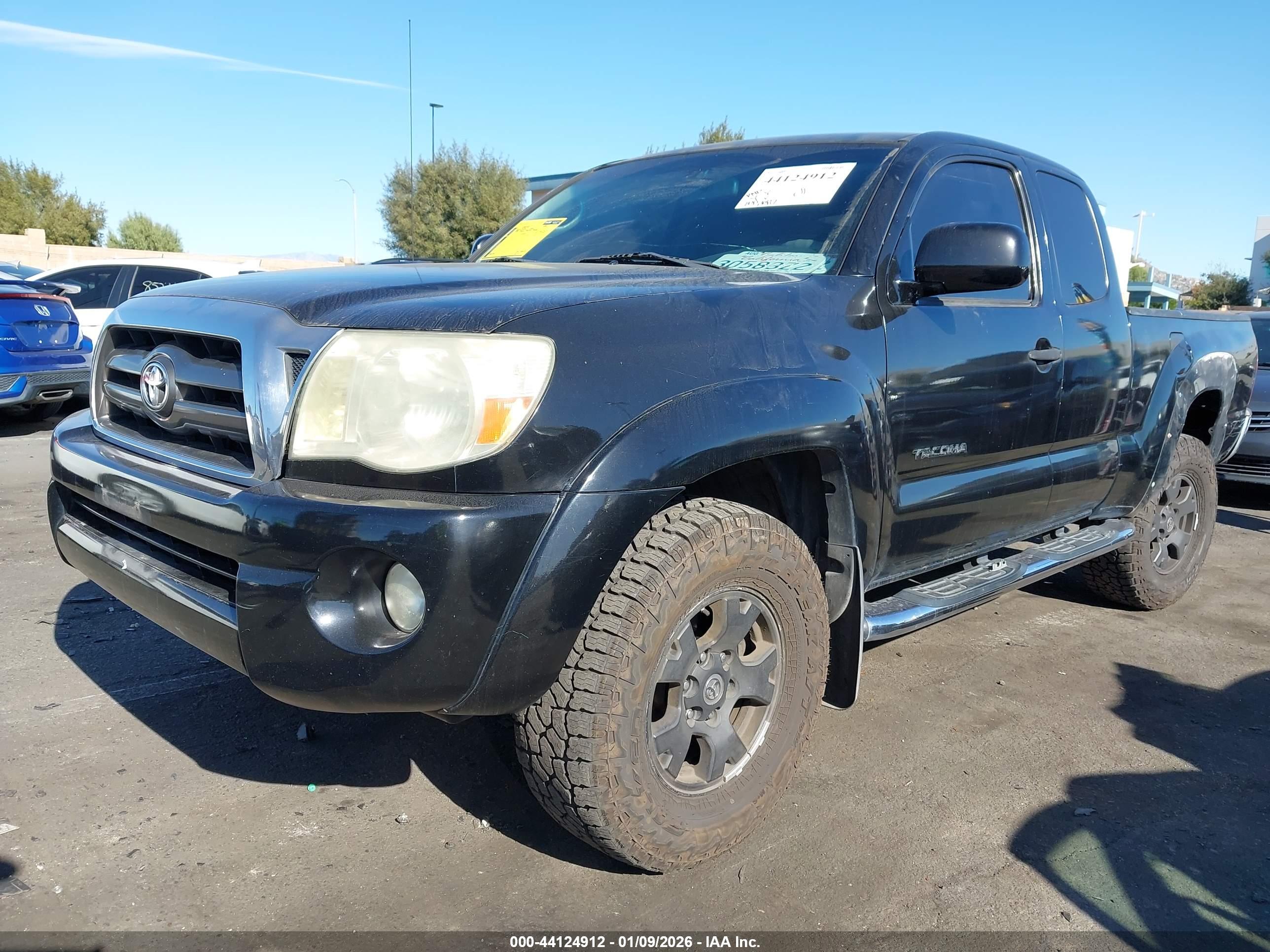 TOYOTA TACOMA image 2