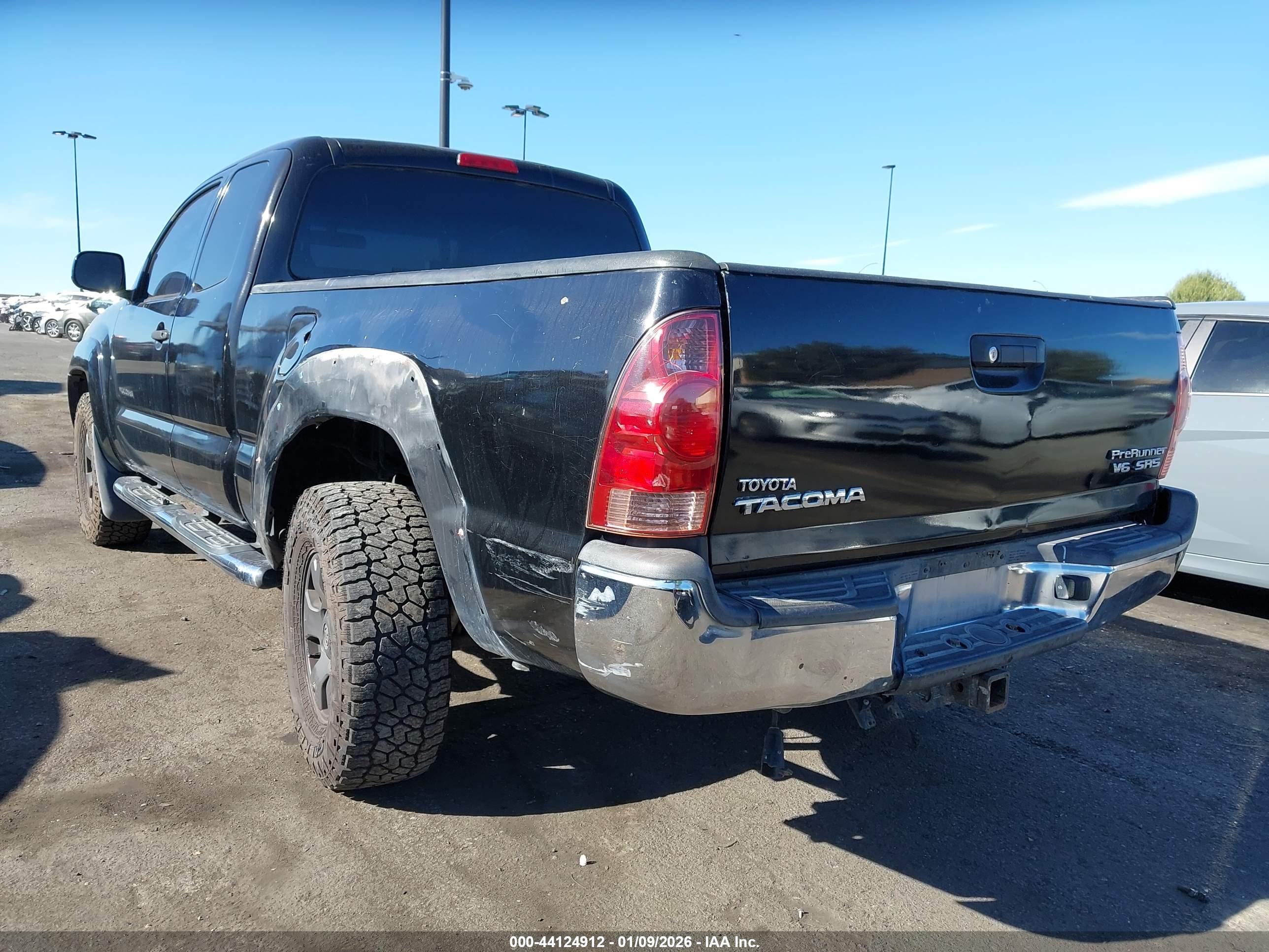 TOYOTA TACOMA image 3