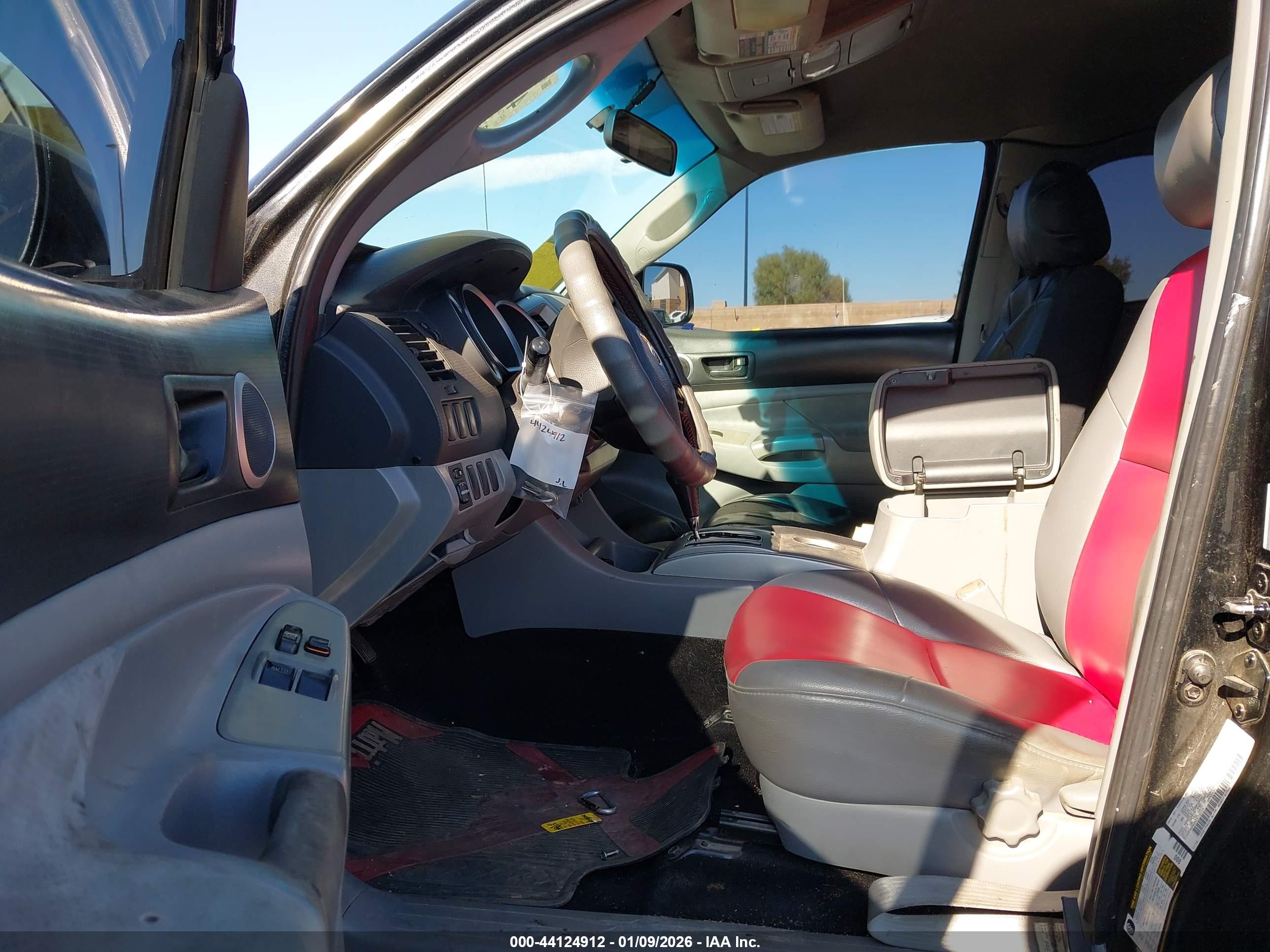 TOYOTA TACOMA image 5