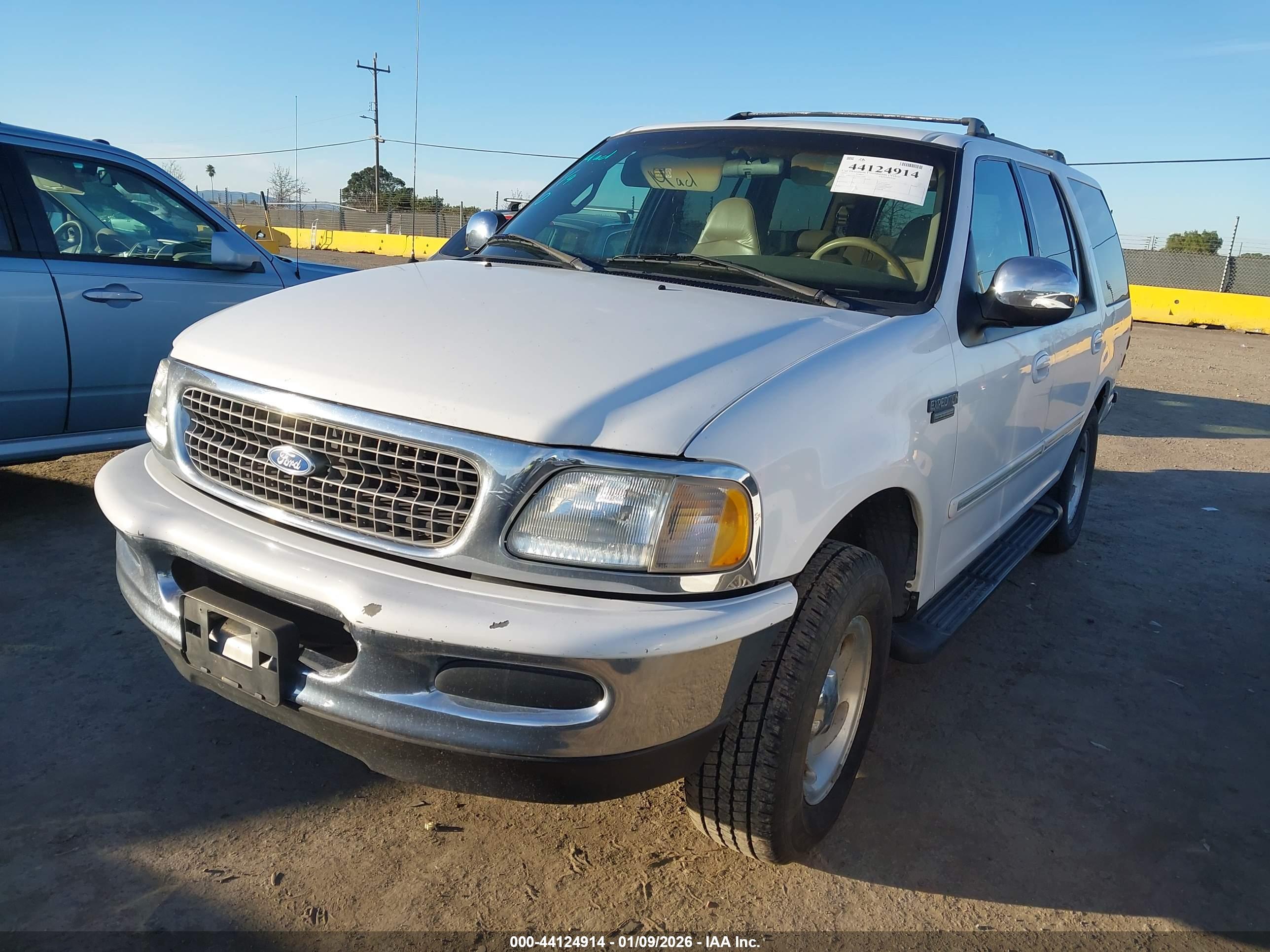 FORD EXPEDITION image 2