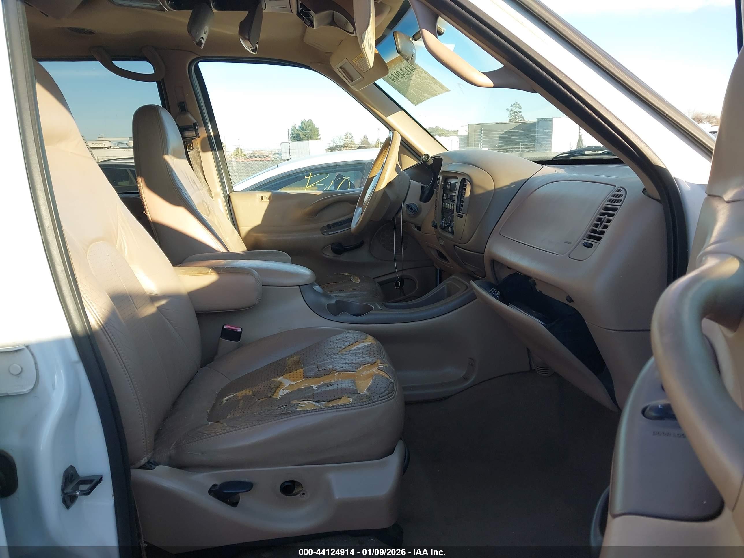 FORD EXPEDITION image 5