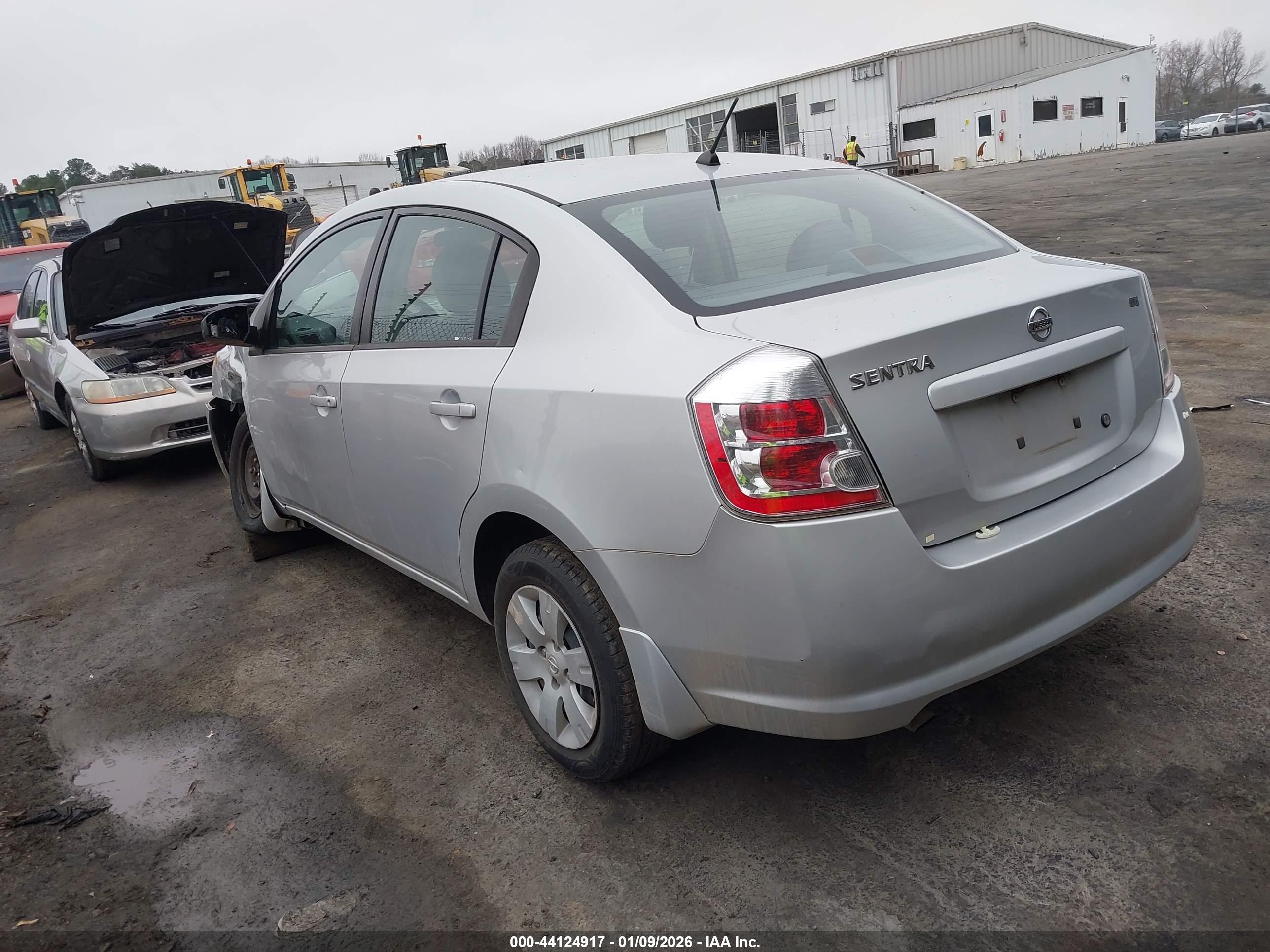 NISSAN SENTRA image 3