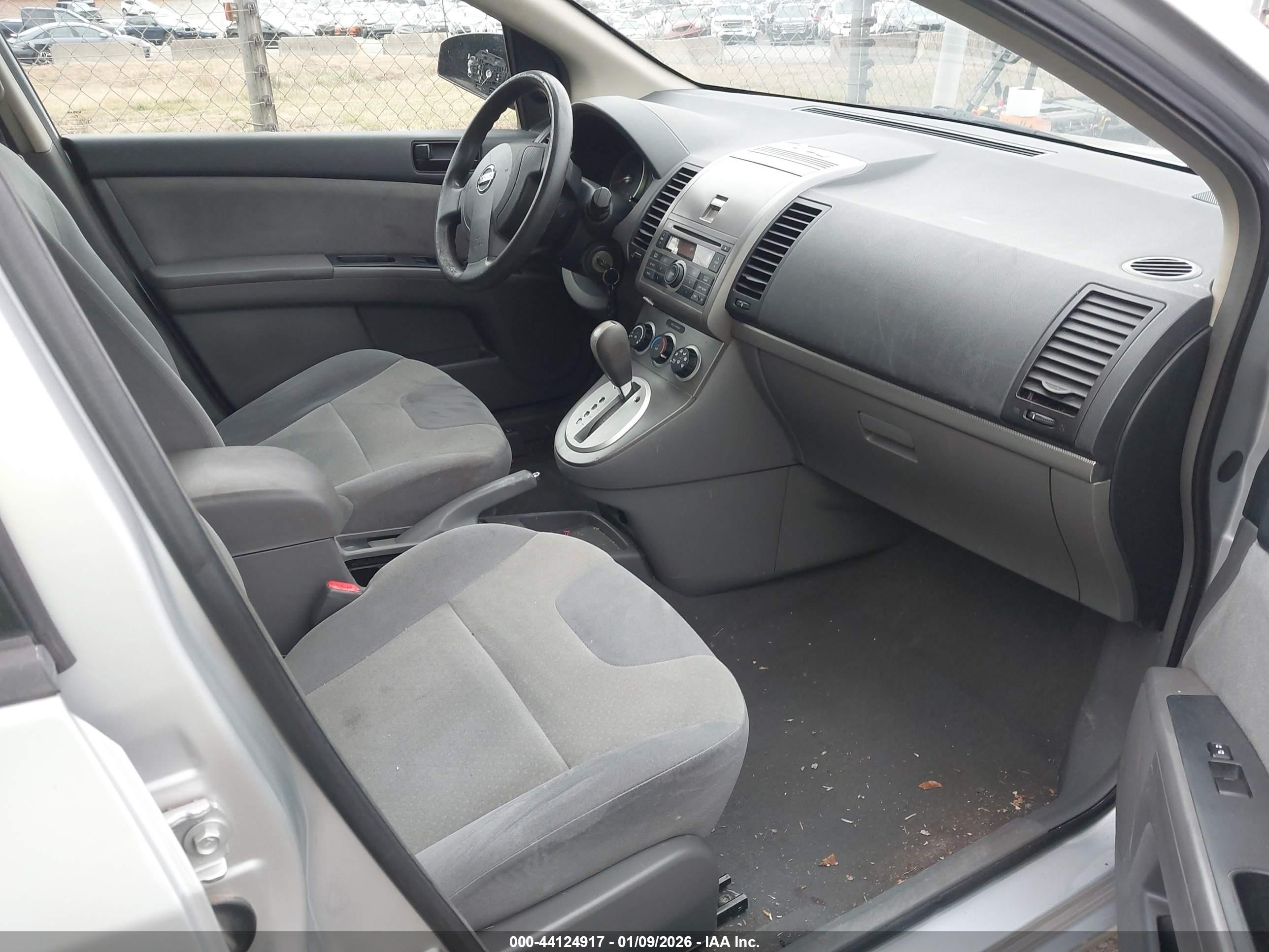 NISSAN SENTRA image 5