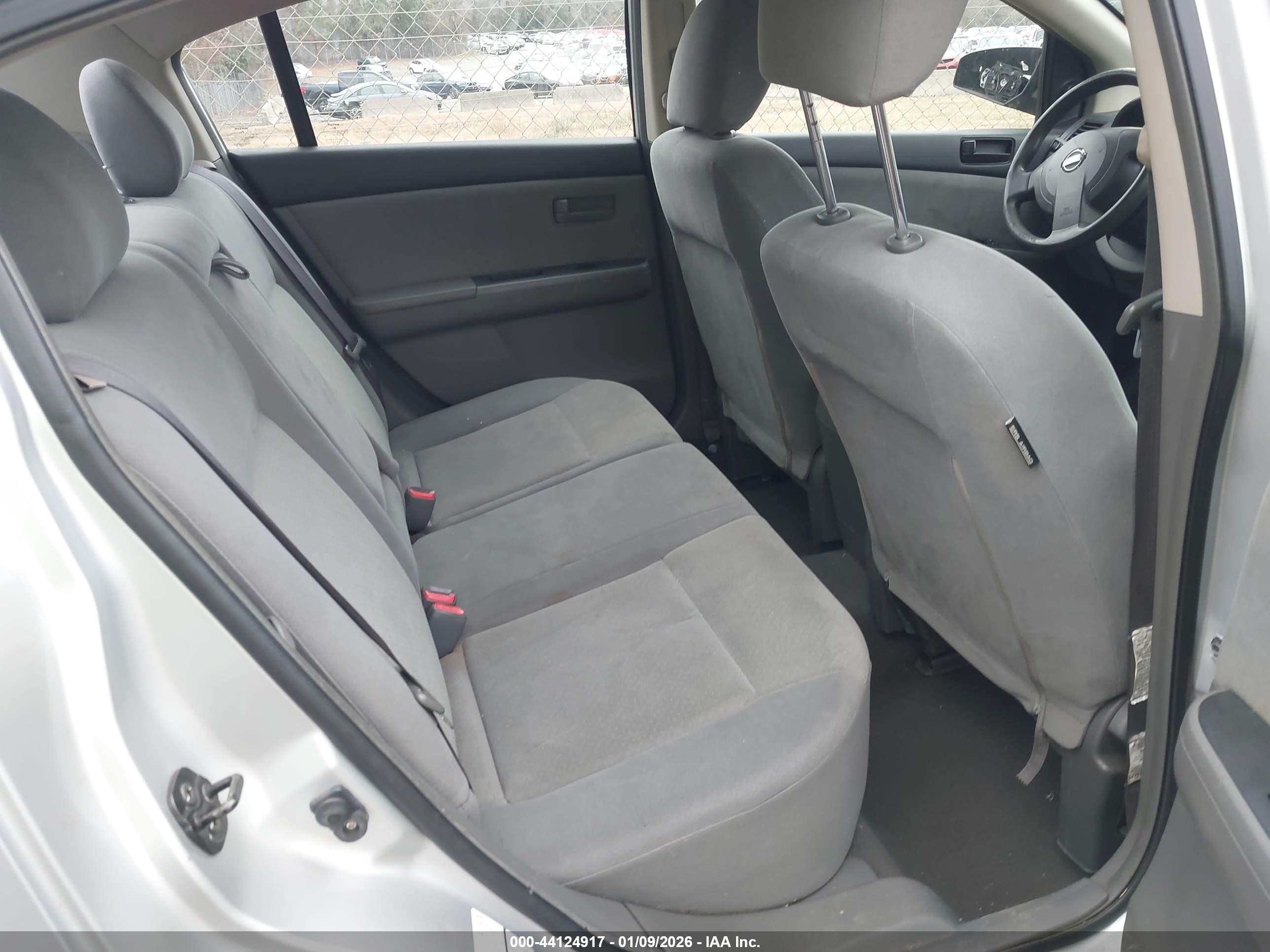 NISSAN SENTRA image 8