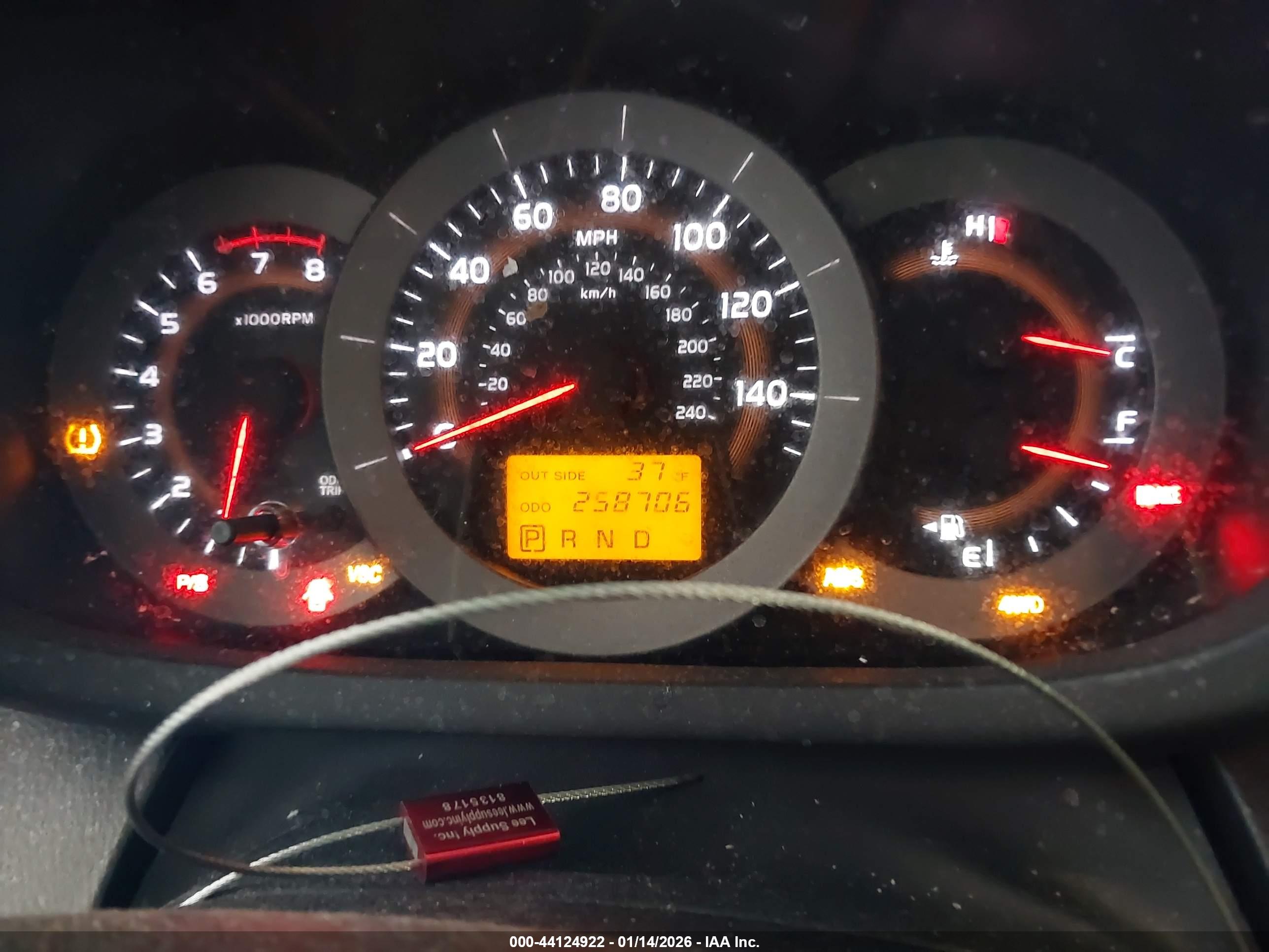 TOYOTA RAV4 image 7