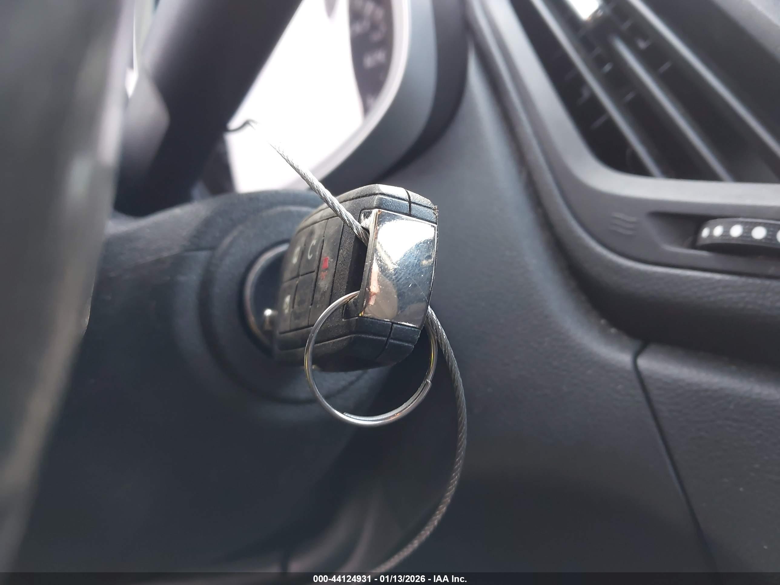 CHEVROLET EQUINOX image 11