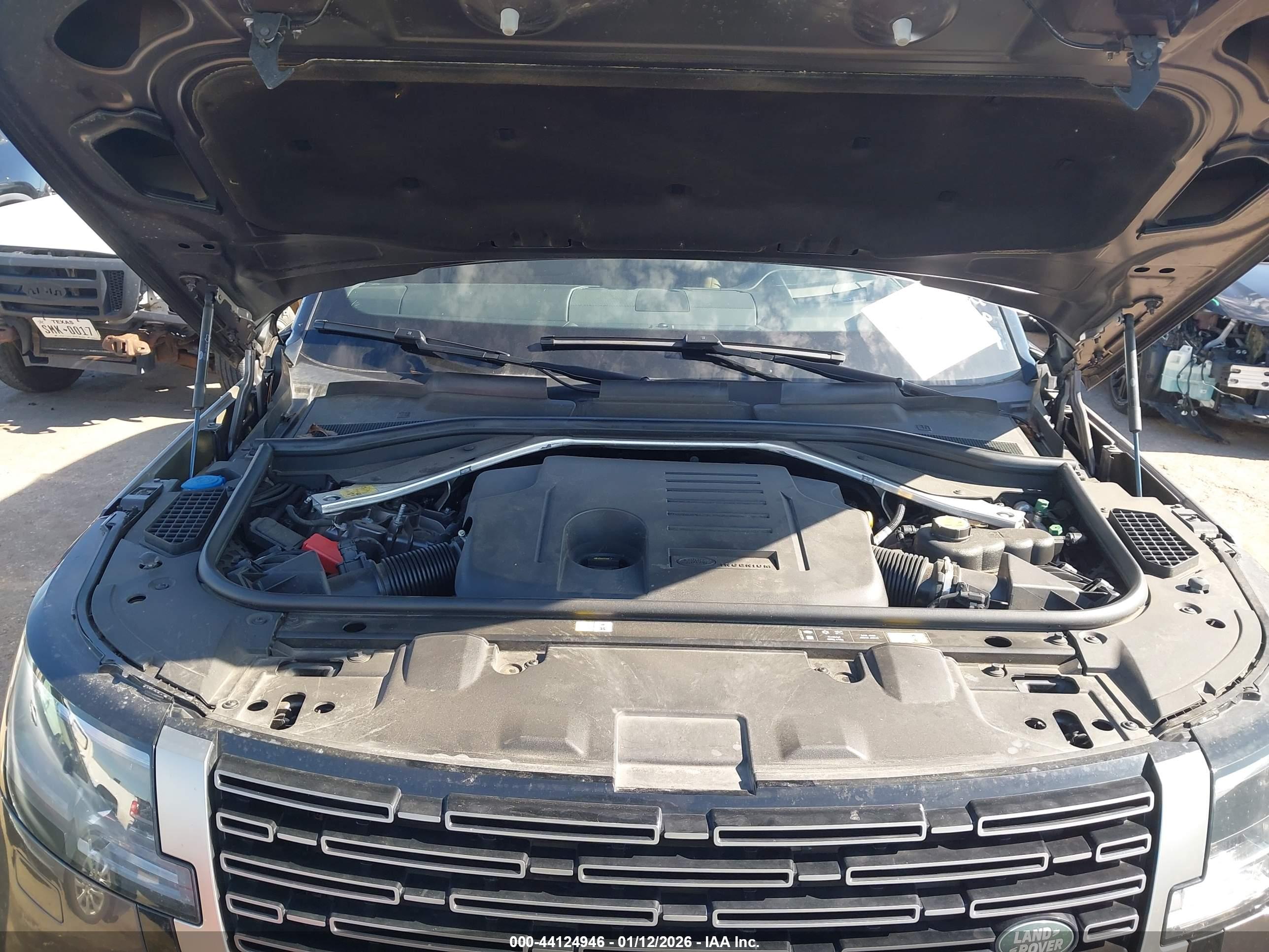 LAND ROVER image 10