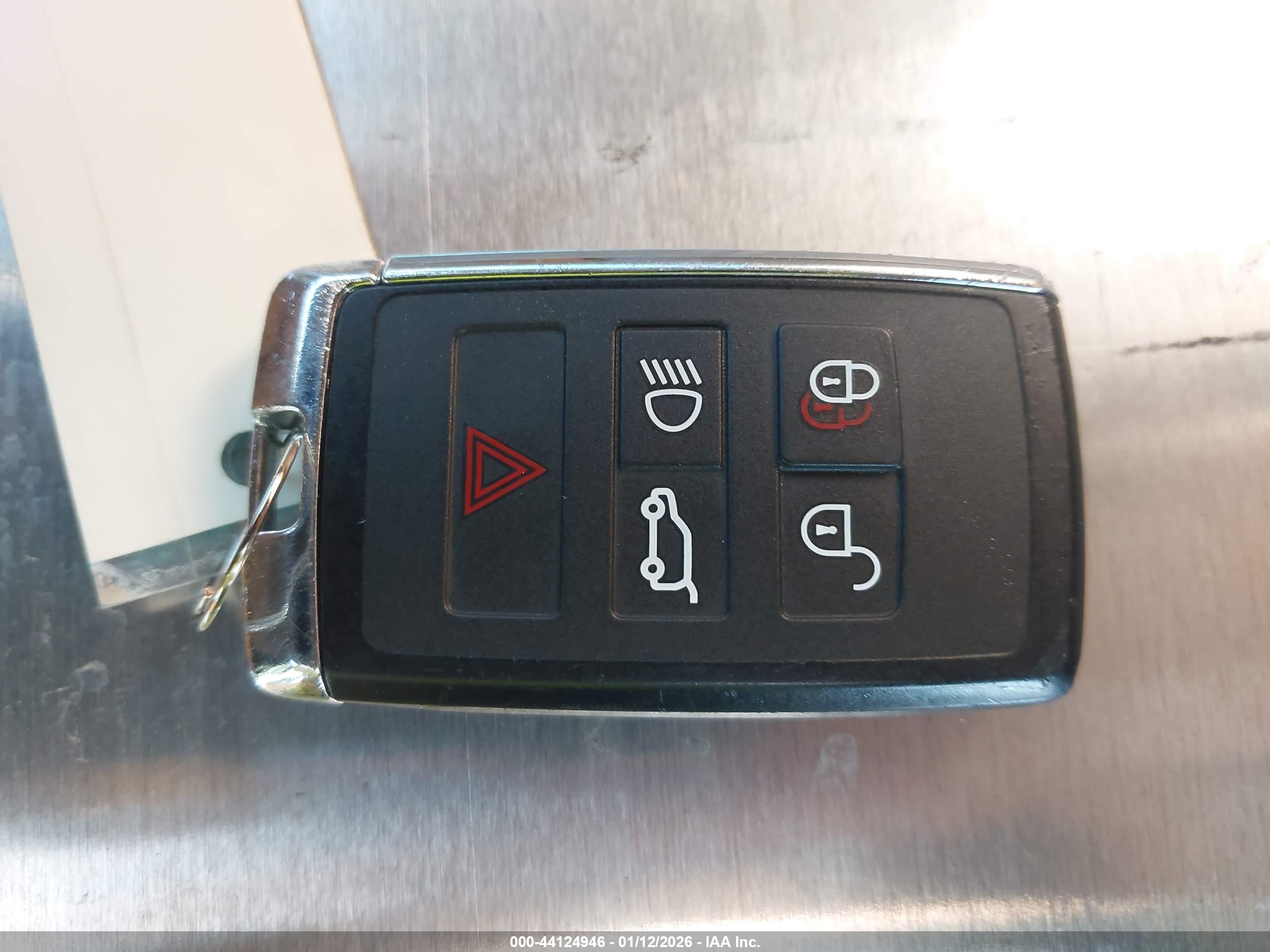 LAND ROVER image 11