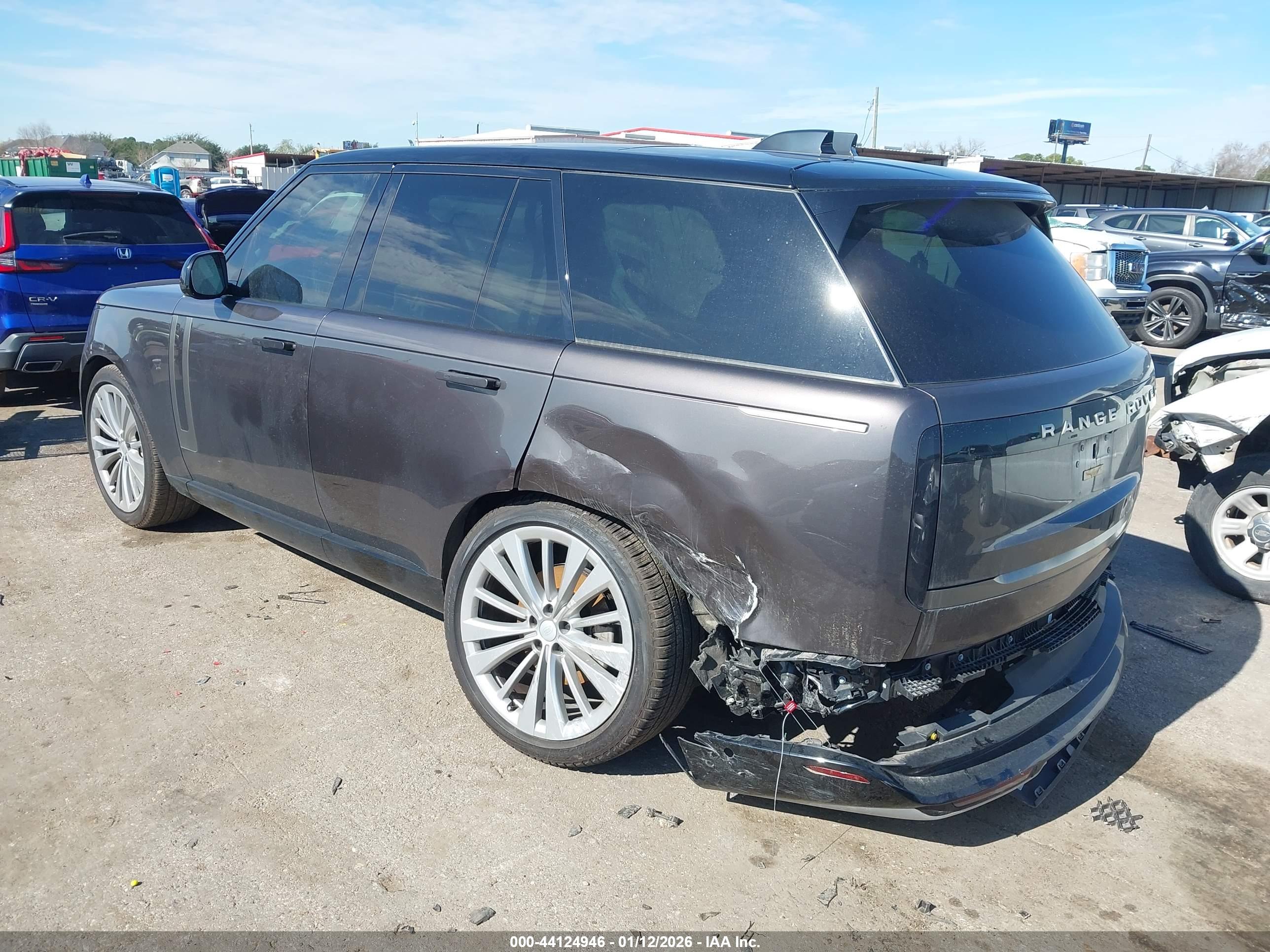 LAND ROVER image 3