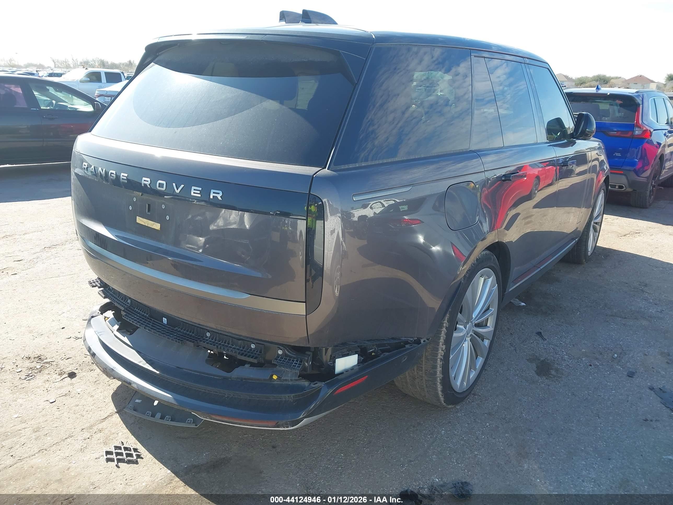 LAND ROVER image 4