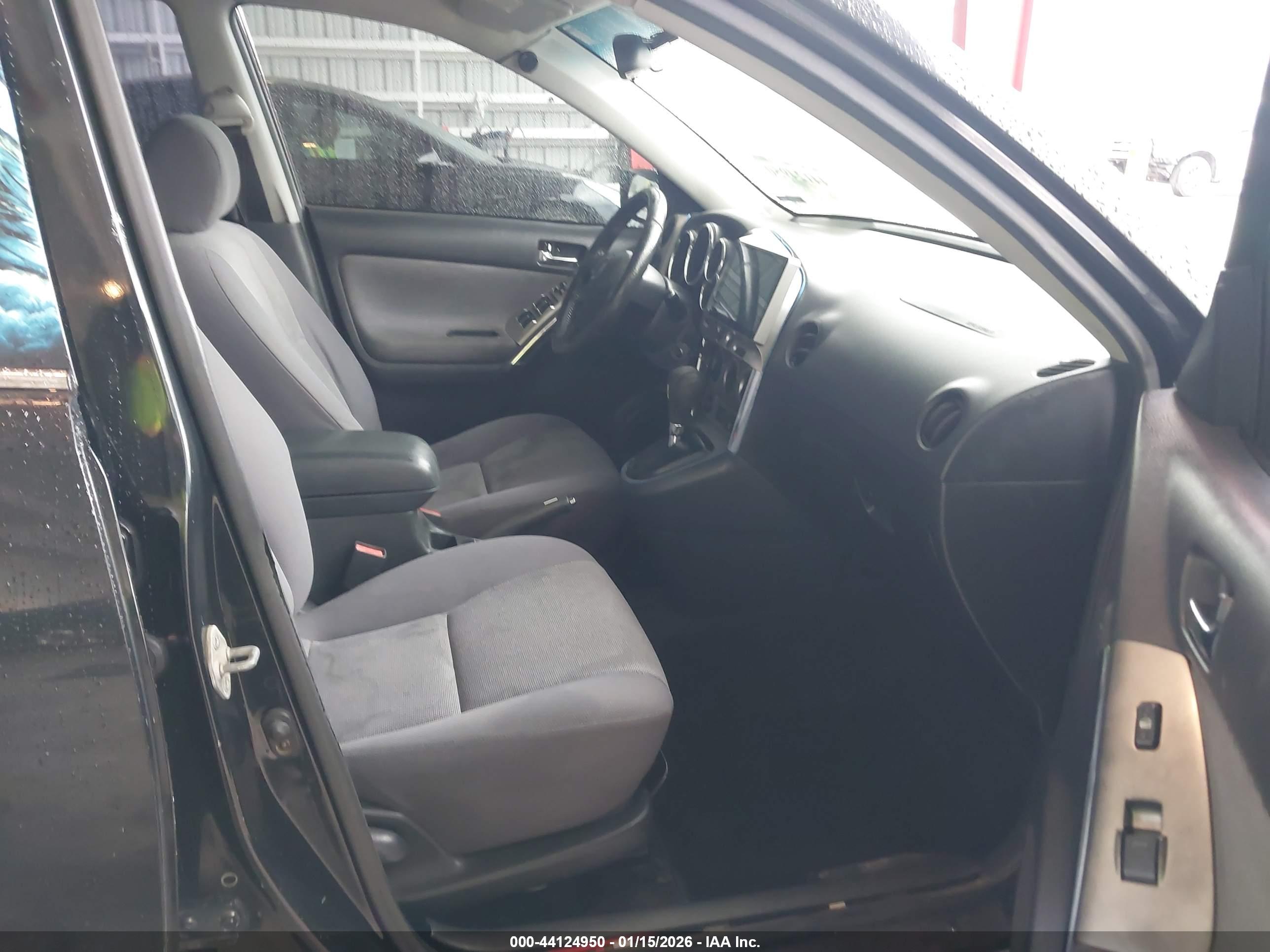 TOYOTA MATRIX image 5
