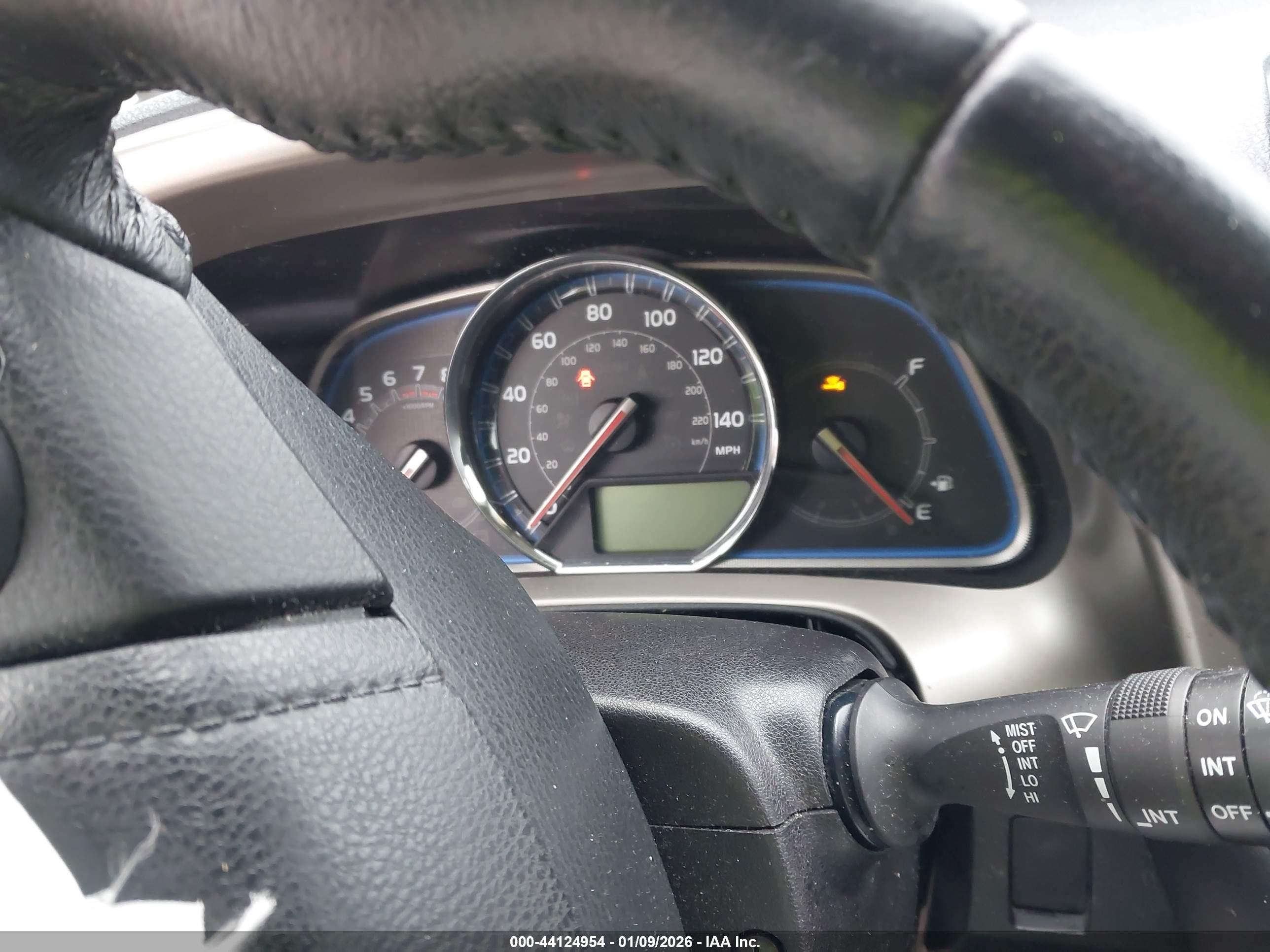 TOYOTA RAV4 image 7