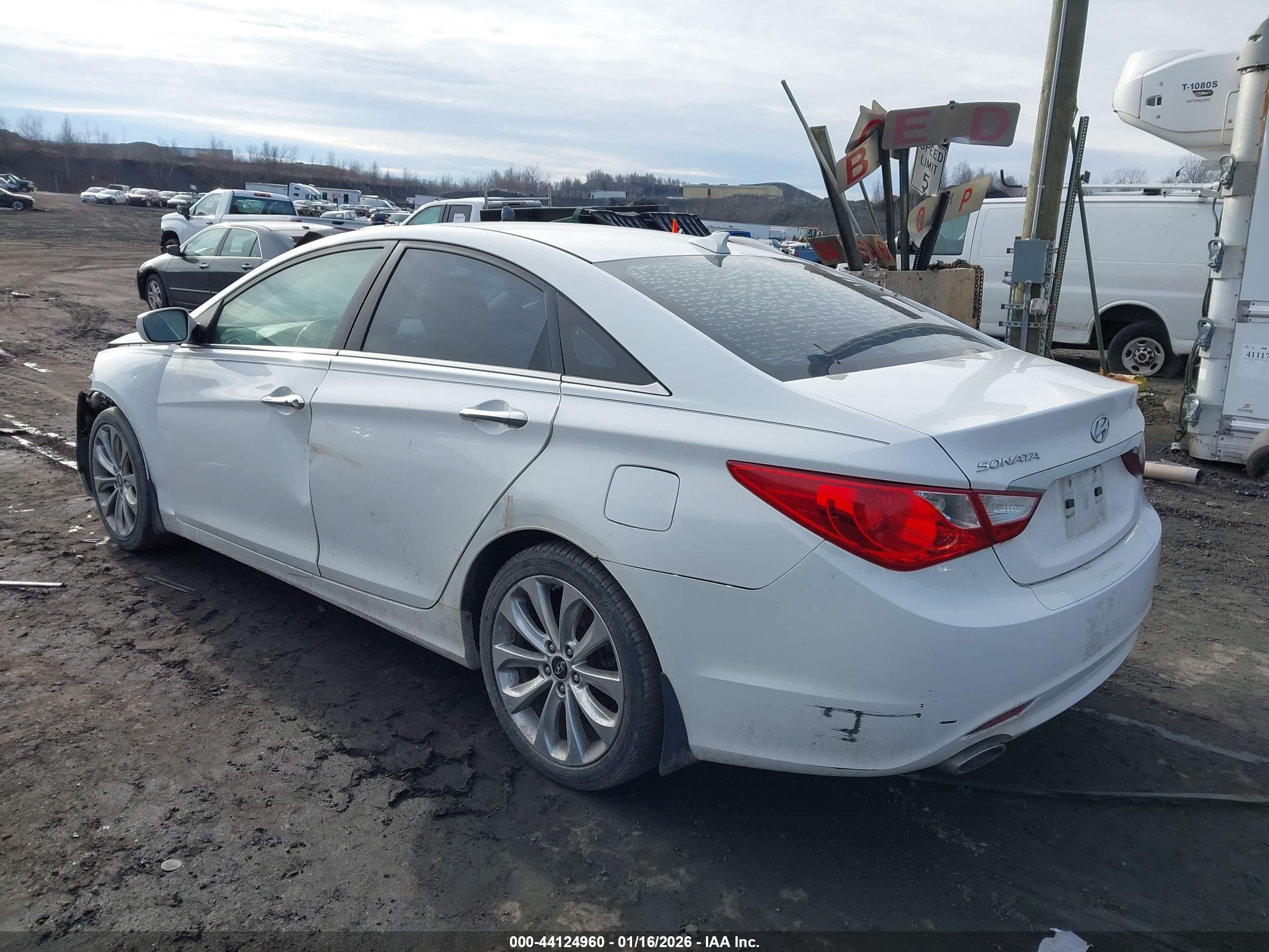 HYUNDAI SONATA image 3