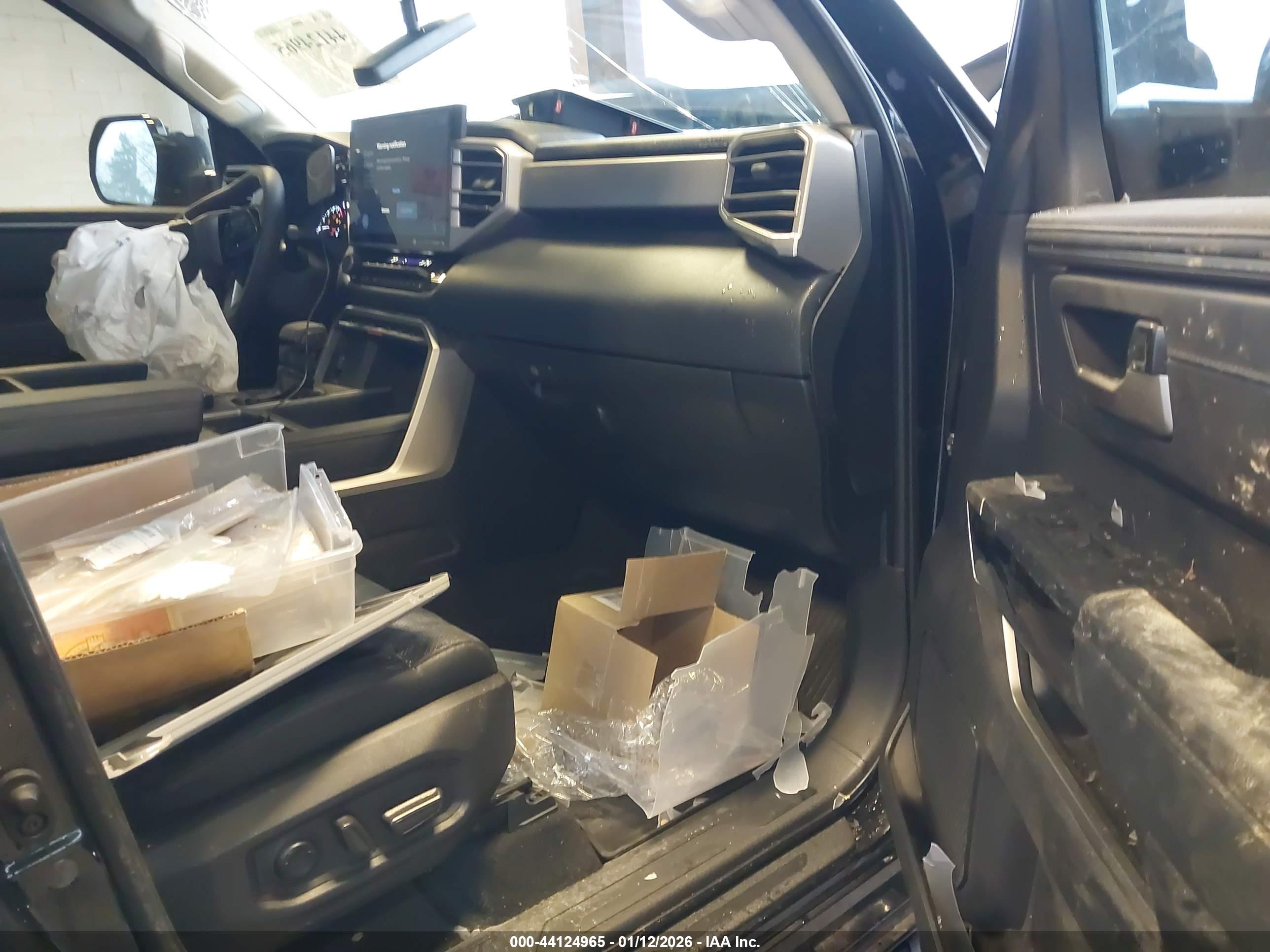 TOYOTA TUNDRA image 5