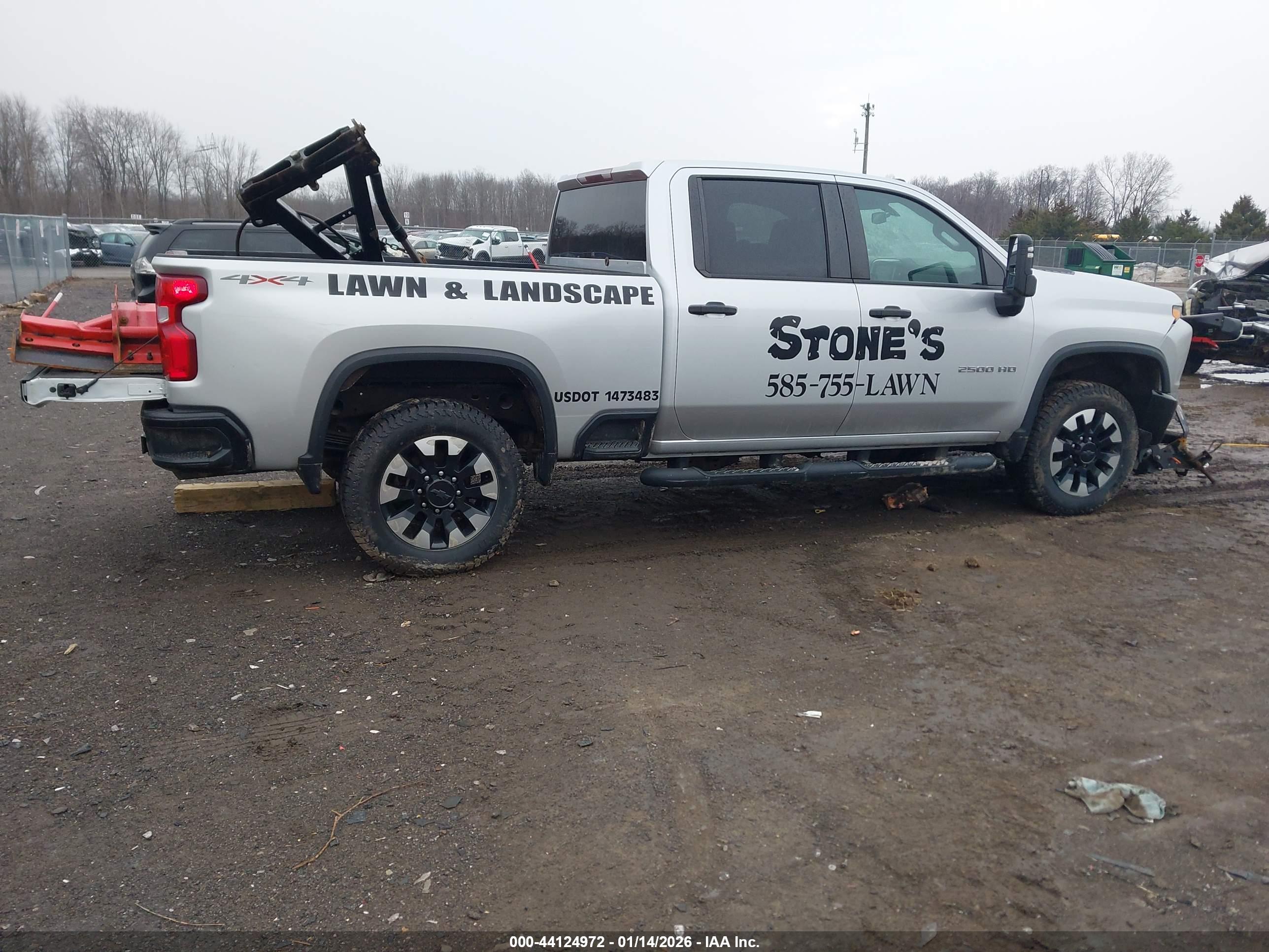 CHEVROLET SILVERADO image 4