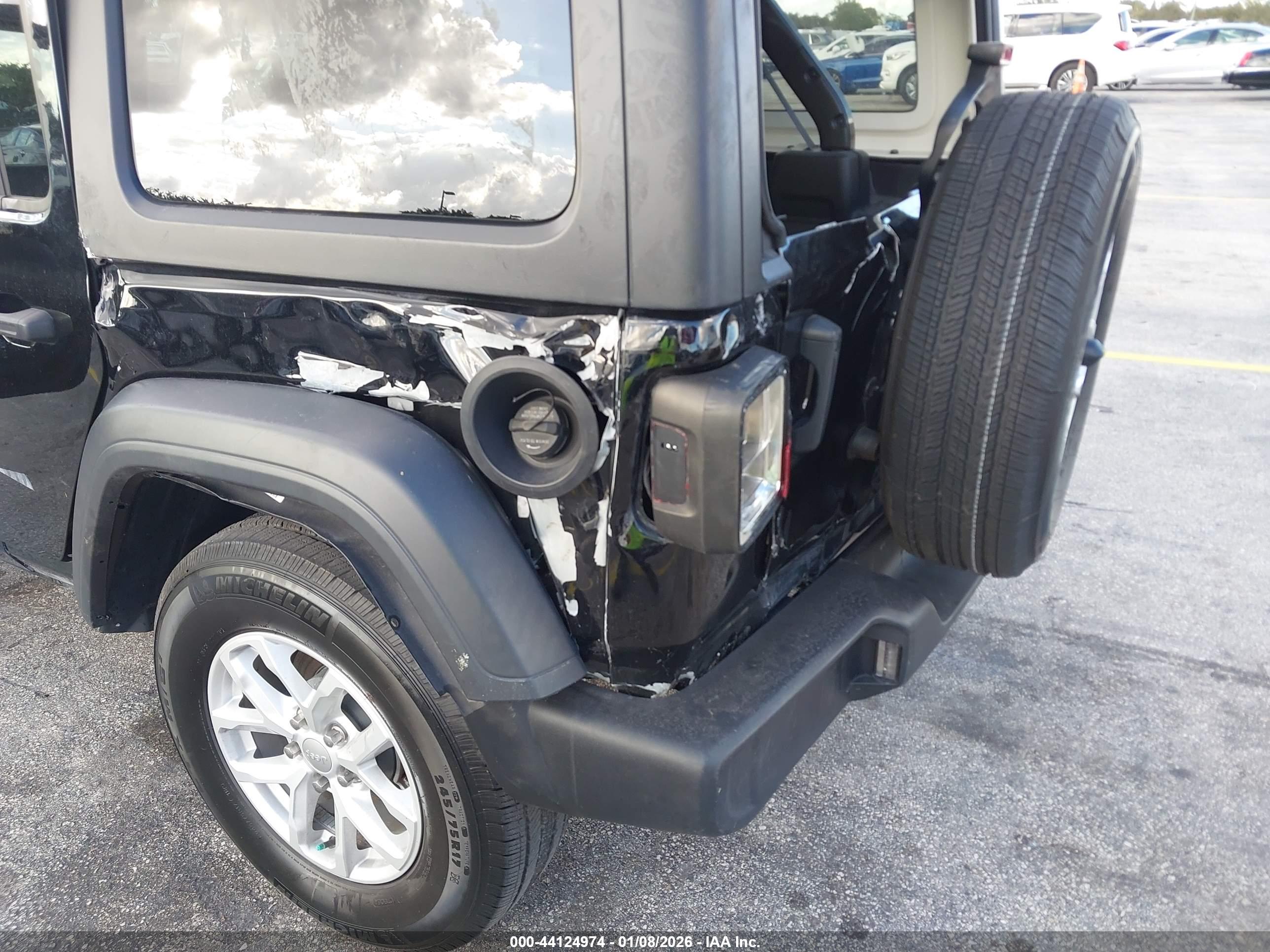 JEEP WRANGLER image 6