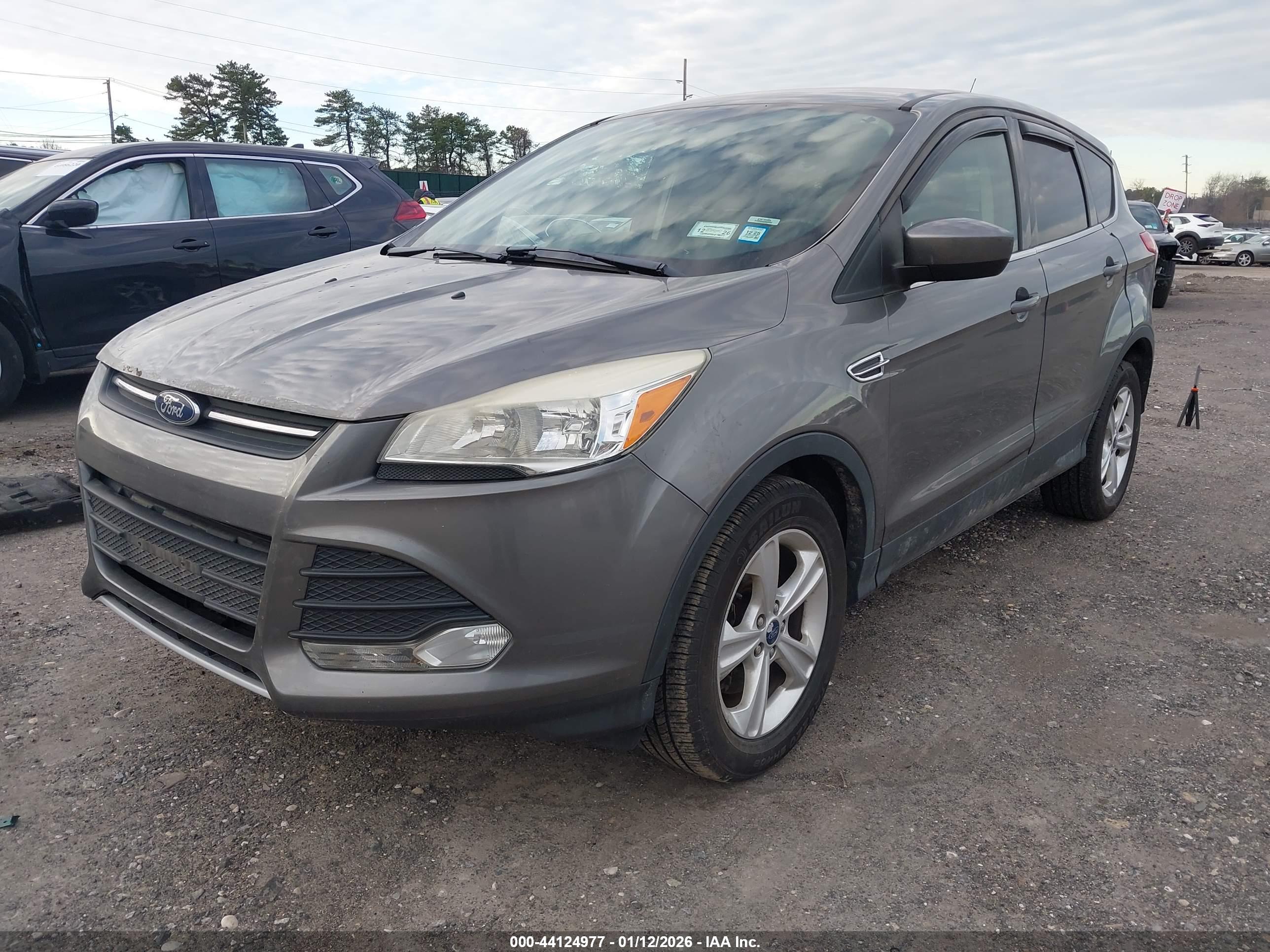 FORD ESCAPE image 2