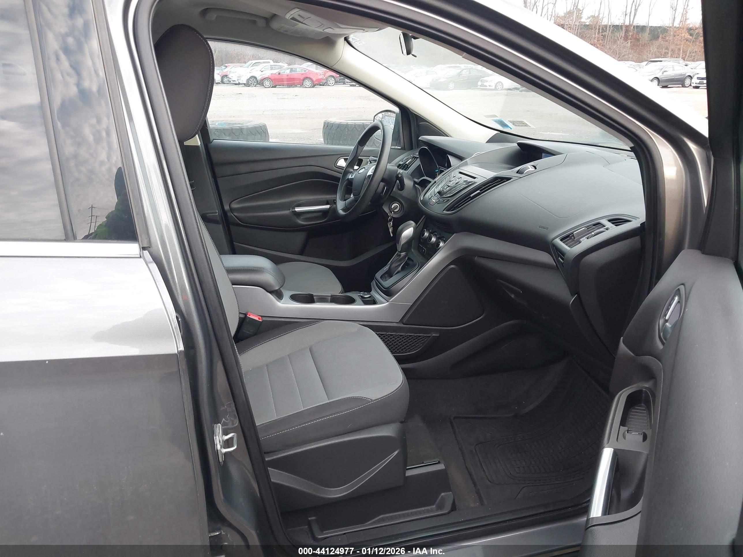 FORD ESCAPE image 5