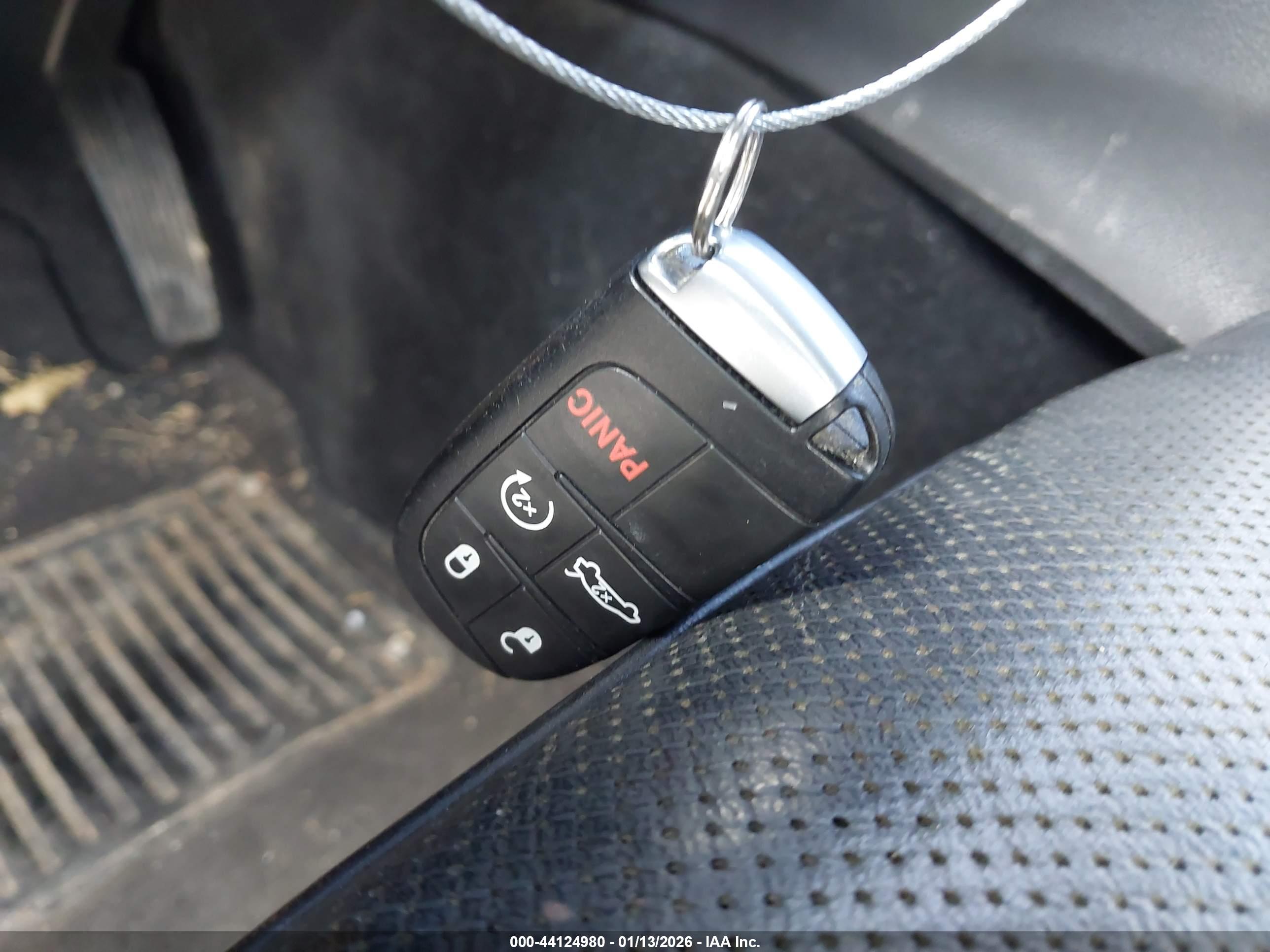CHRYSLER 300C image 11