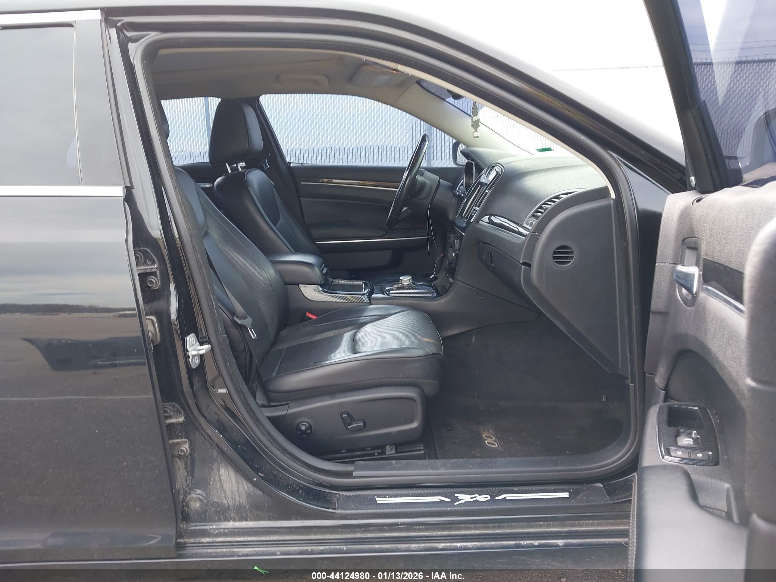 CHRYSLER 300C image 5