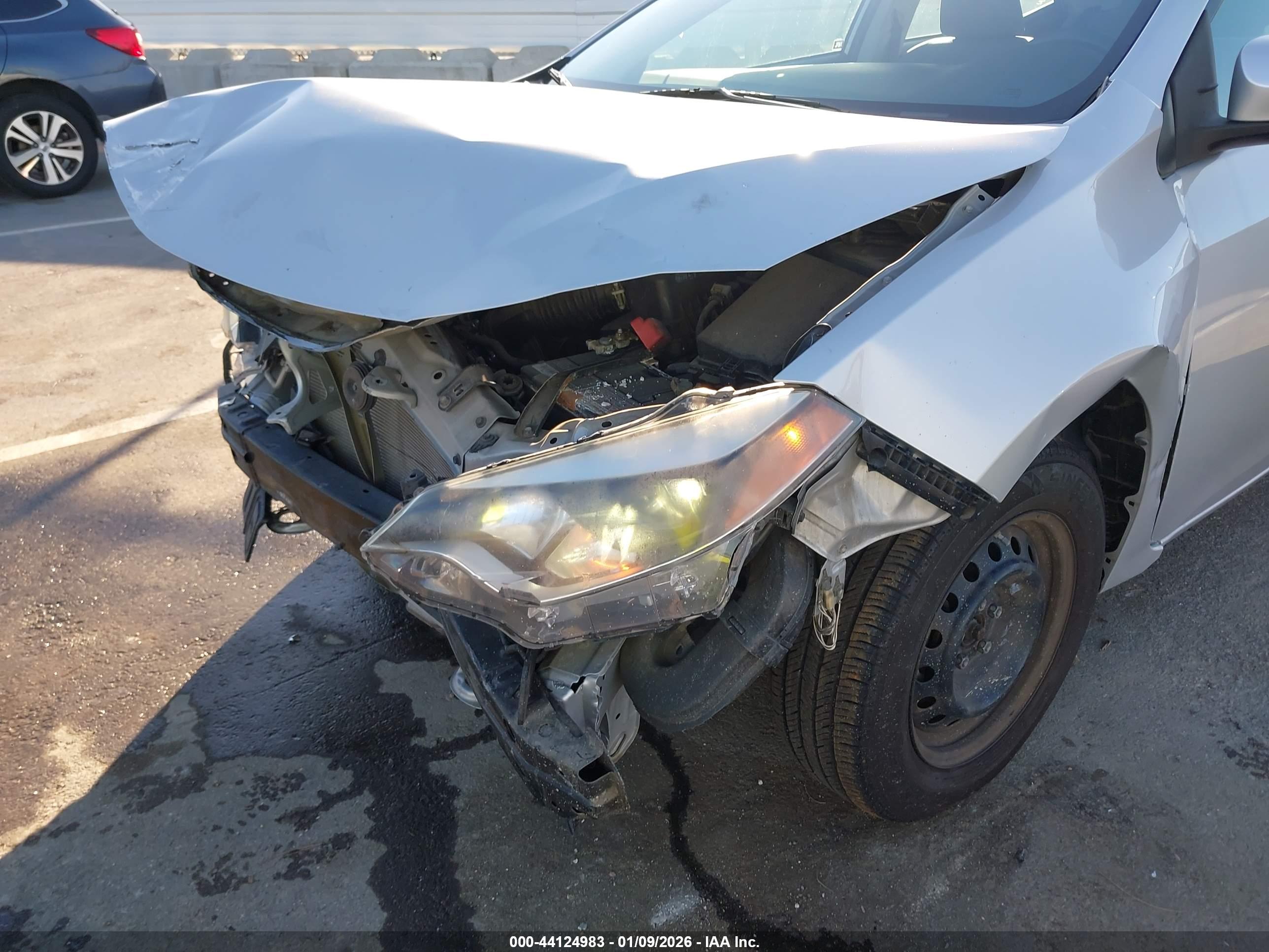 TOYOTA COROLLA image 6