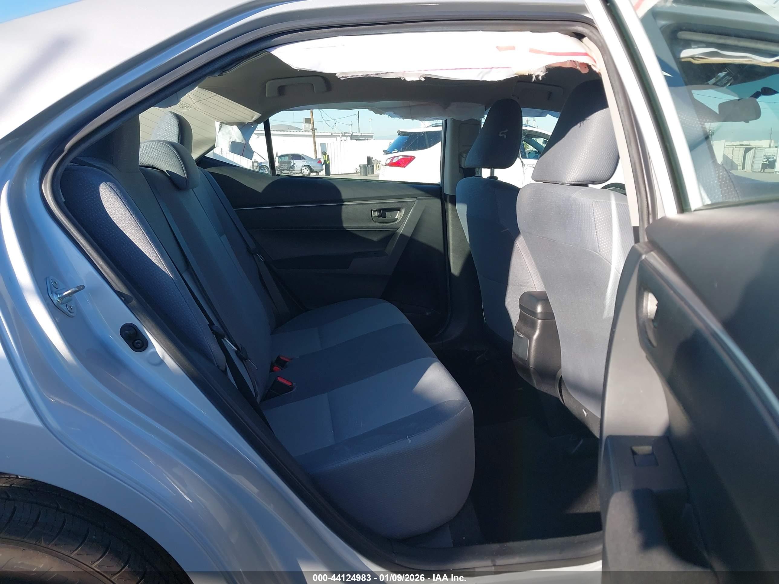 TOYOTA COROLLA image 8
