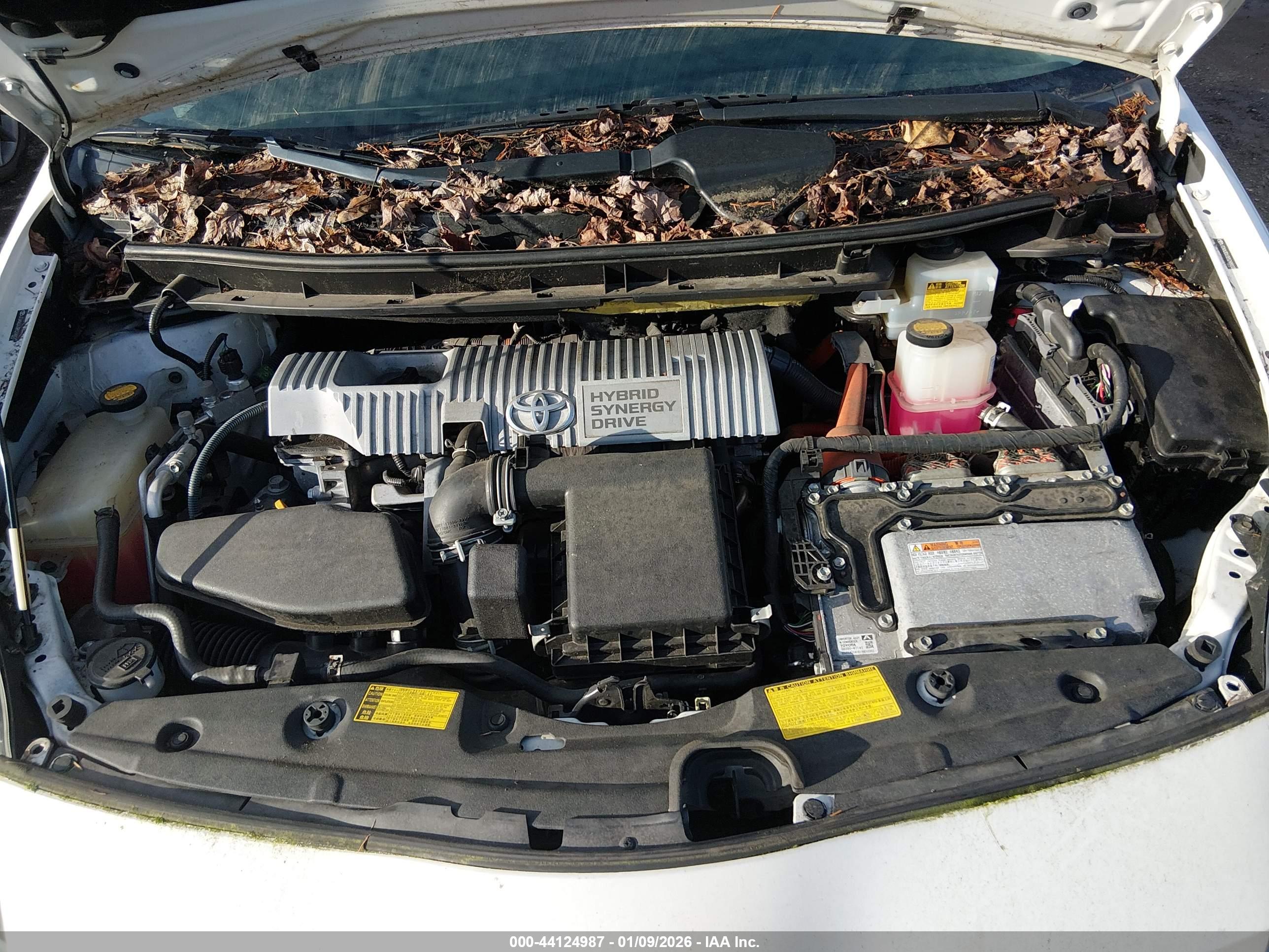 TOYOTA PRIUS image 10