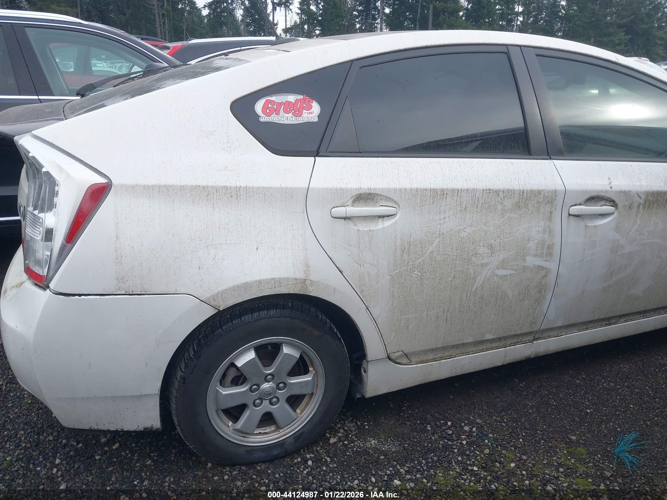TOYOTA PRIUS image 6
