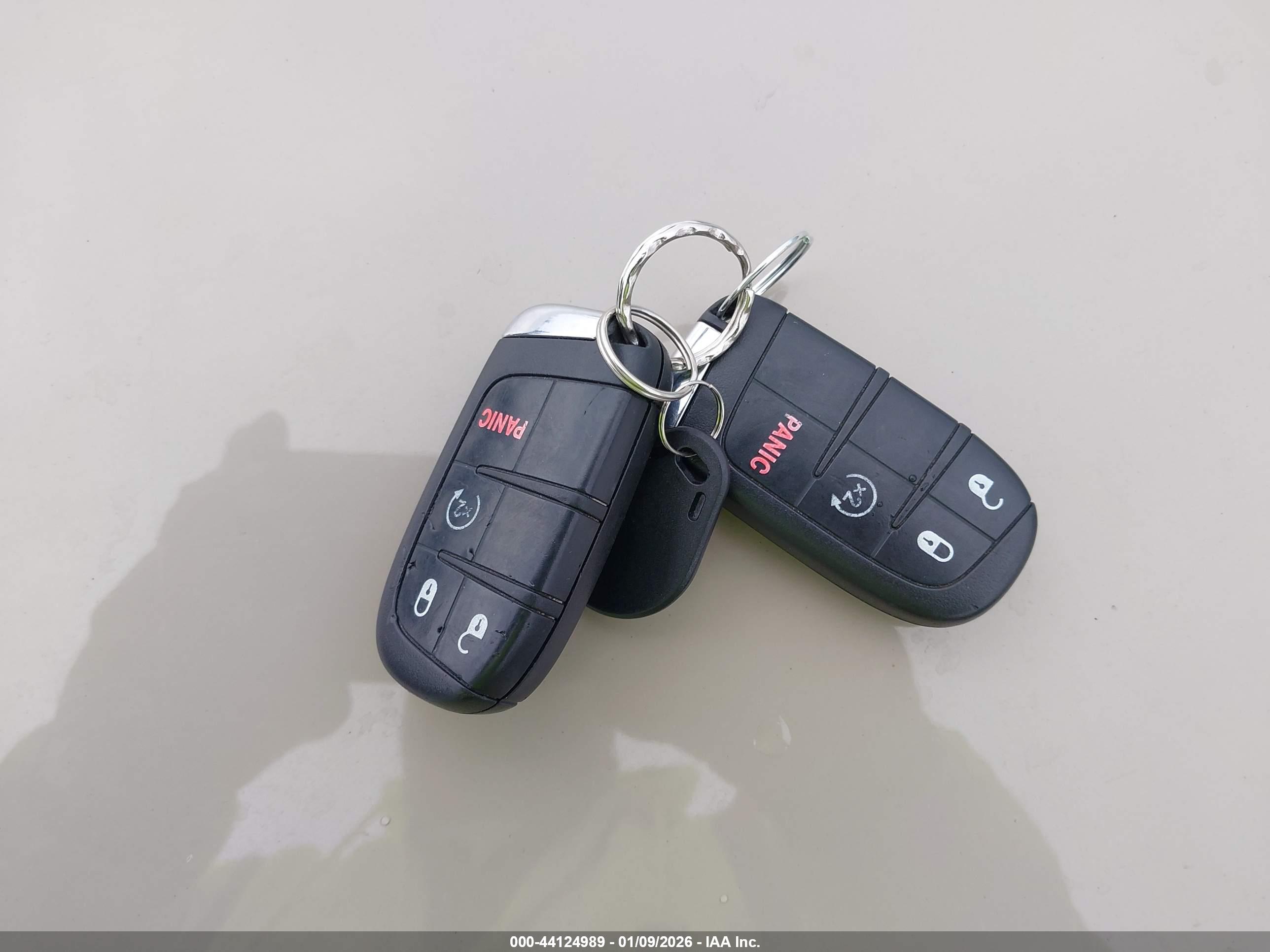 JEEP RENEGADE image 11