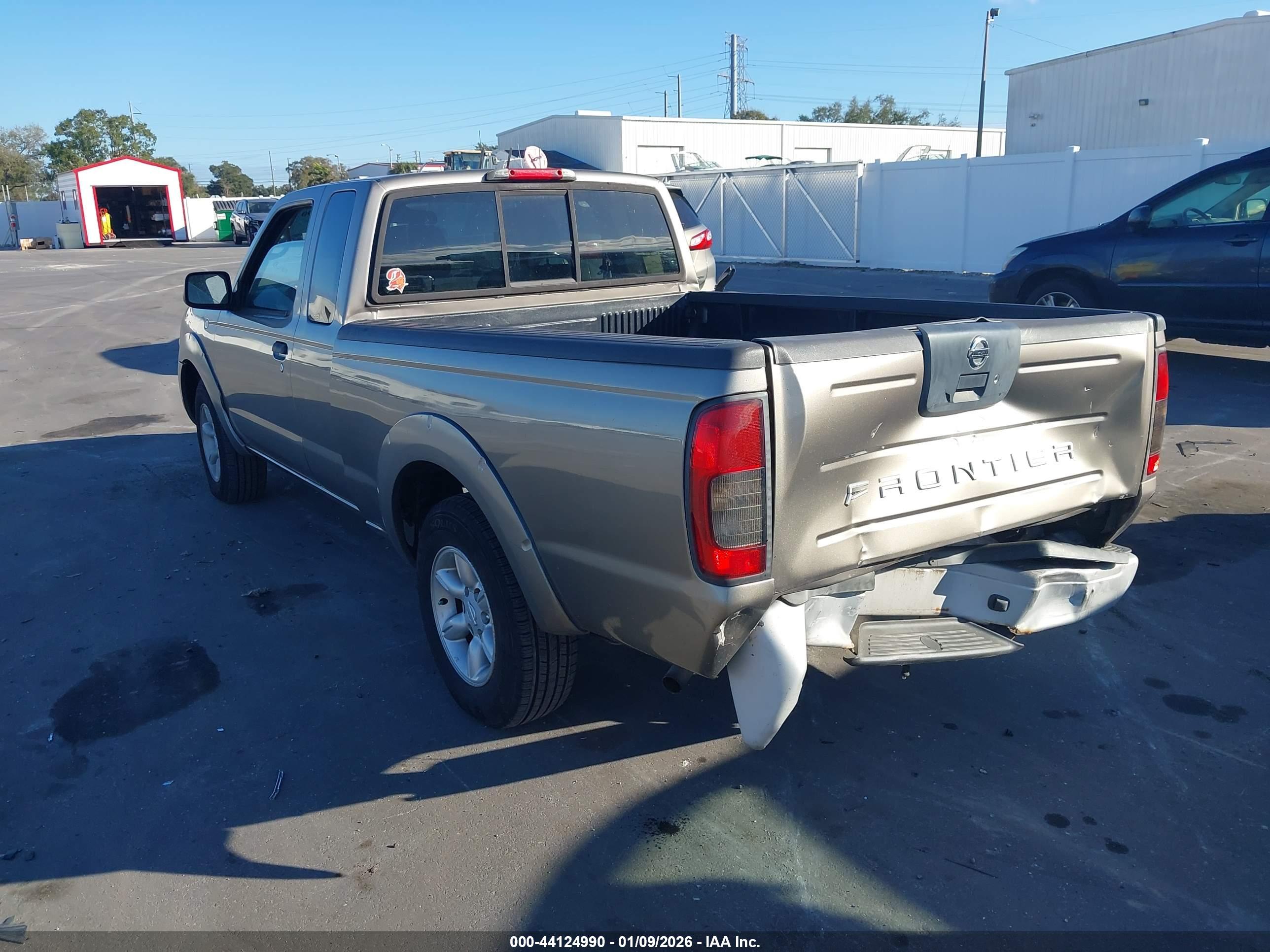 NISSAN FRONTIER image 3