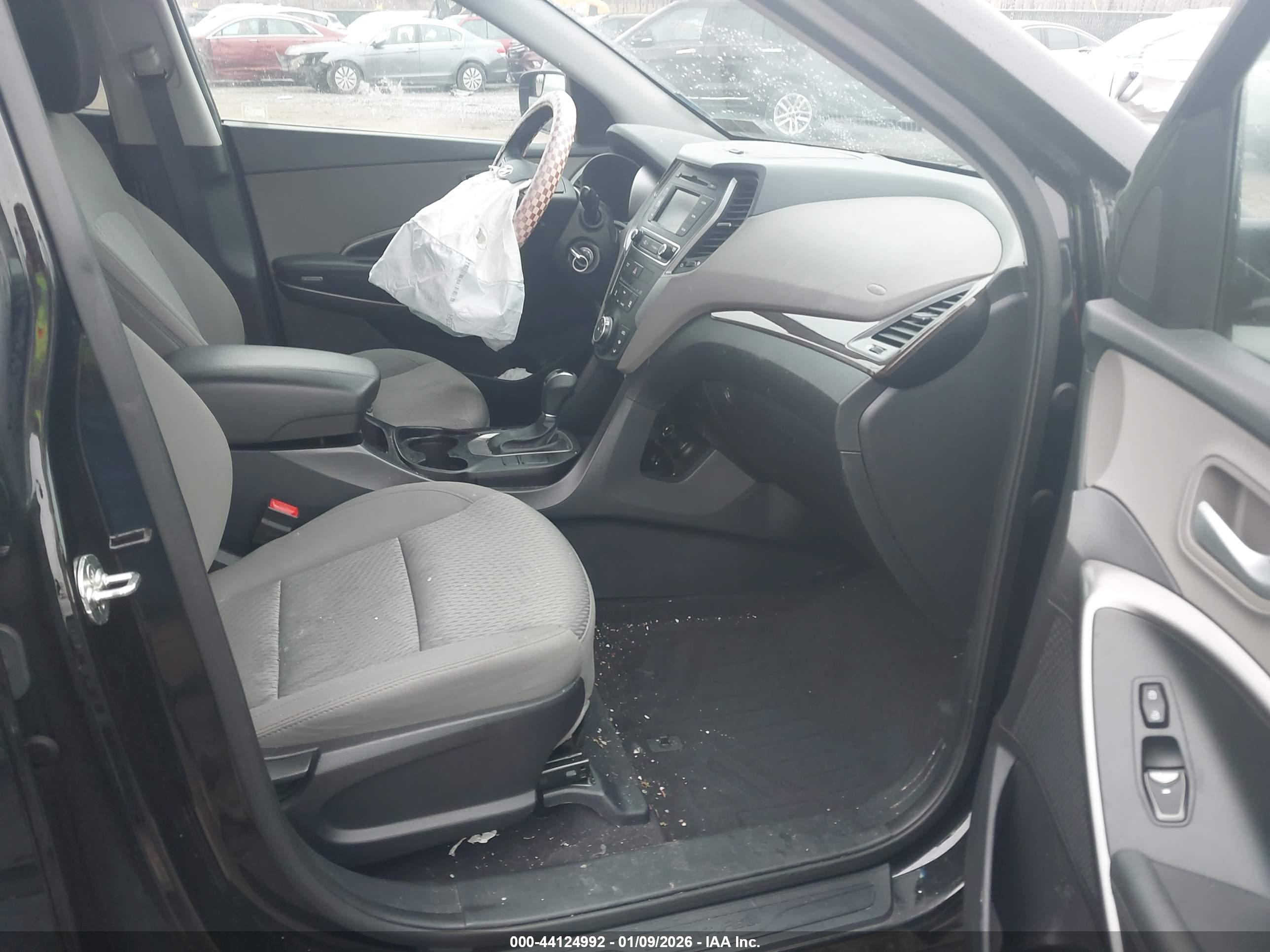 HYUNDAI SANTA image 5