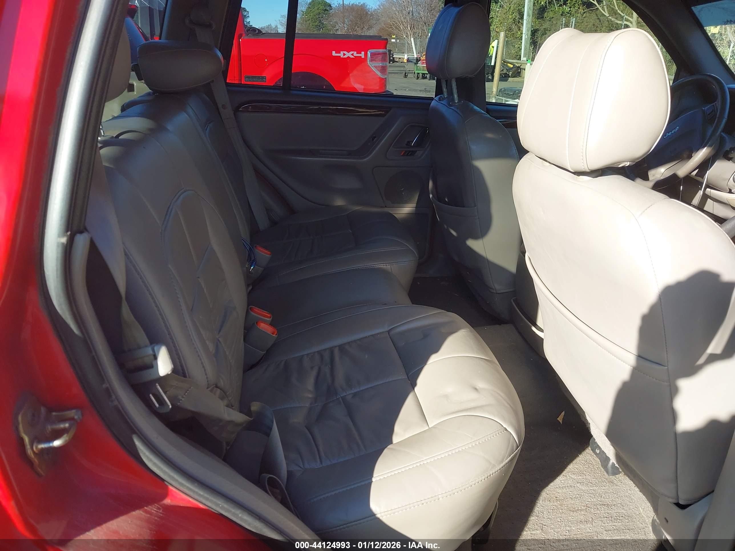JEEP GRAND image 8