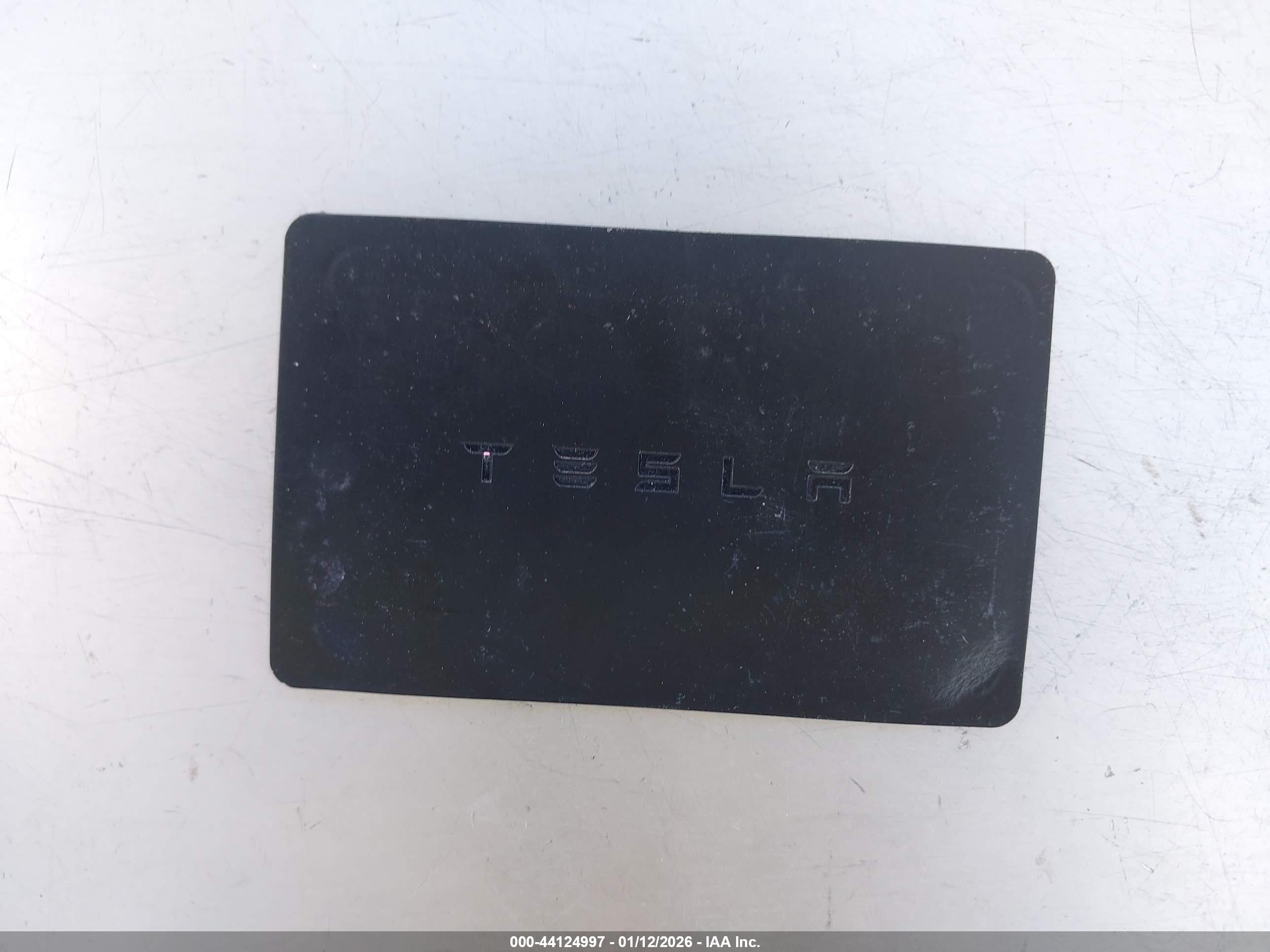 TESLA MODEL image 11