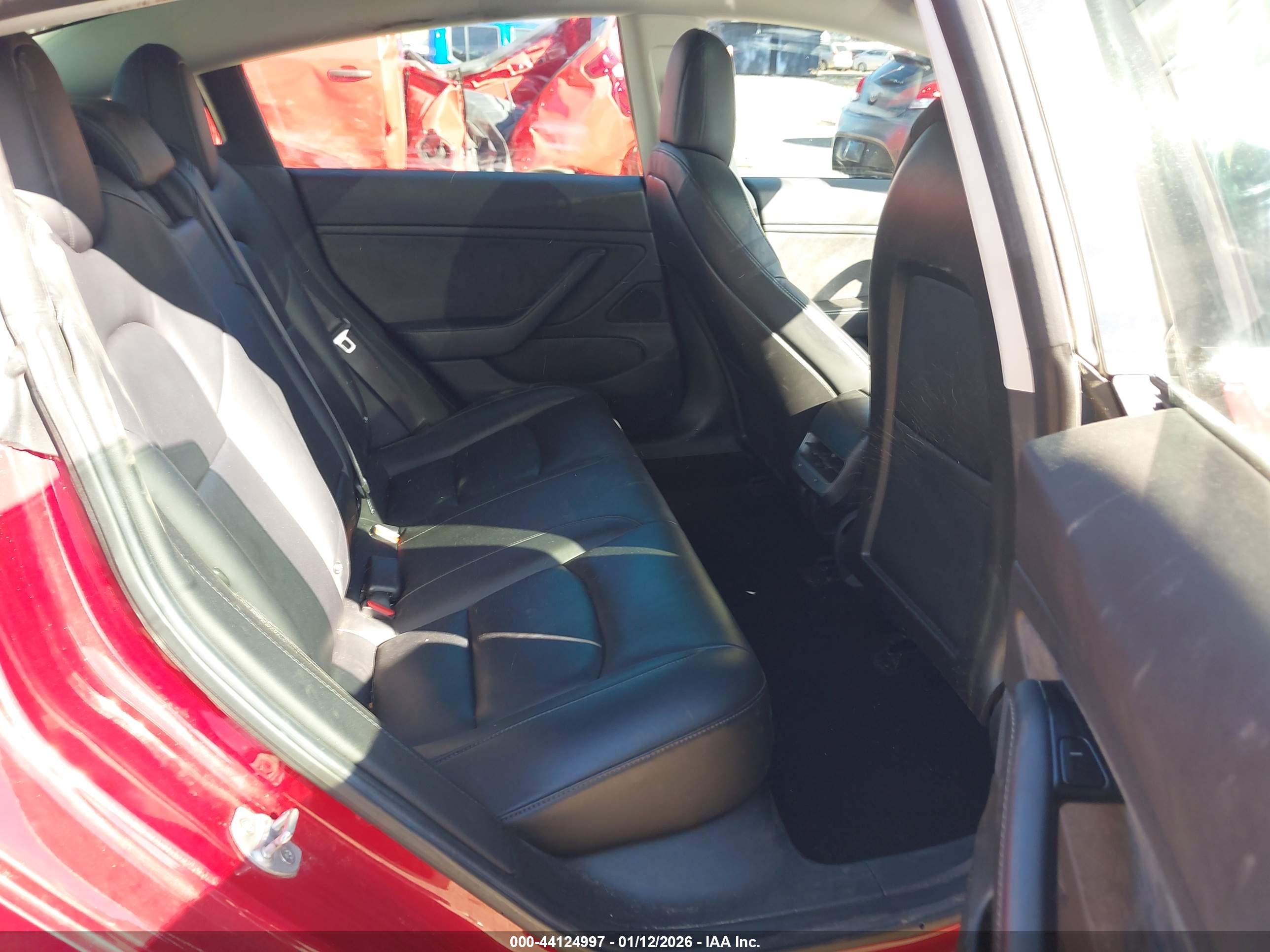 TESLA MODEL image 8