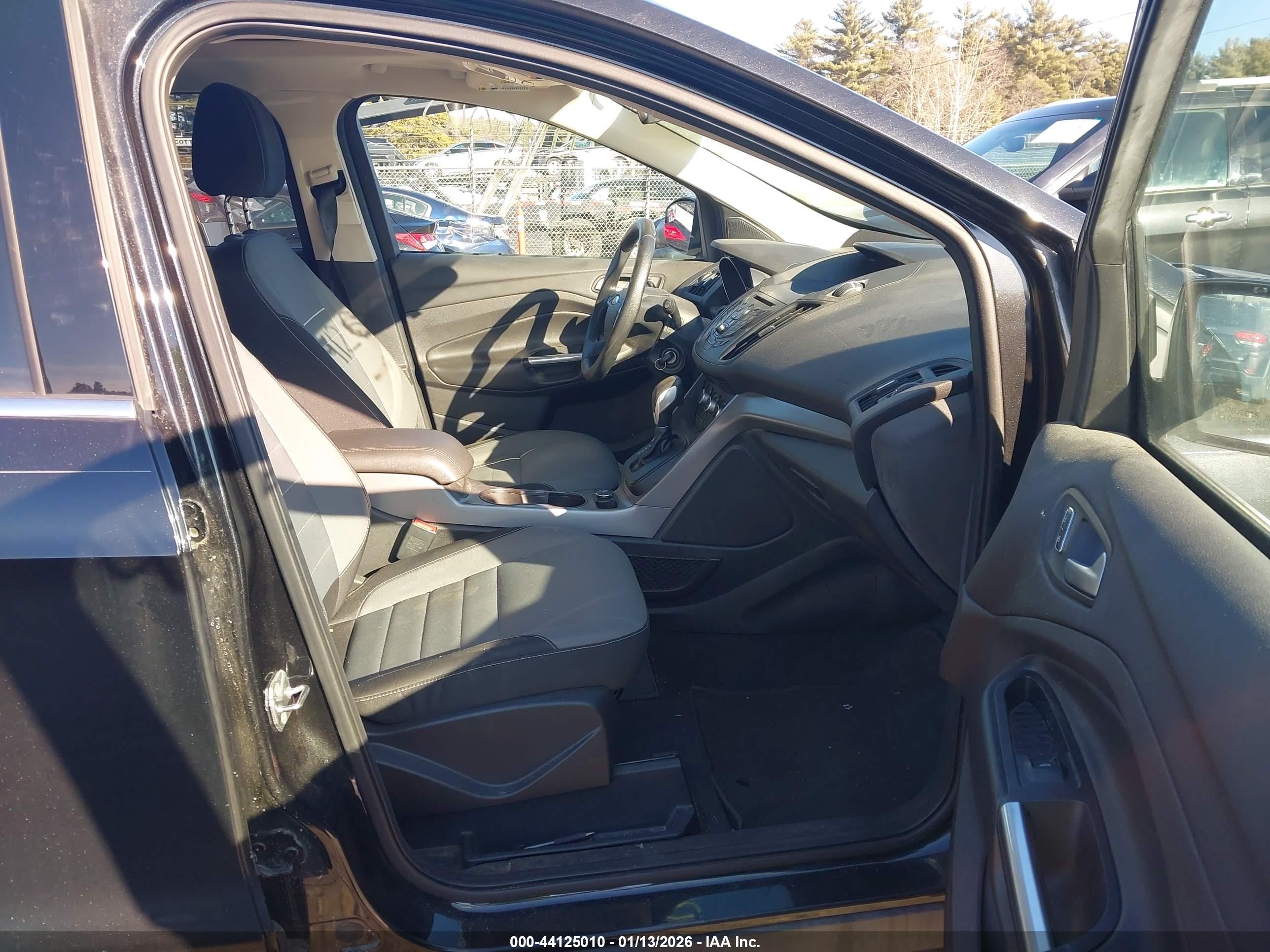 FORD ESCAPE image 5