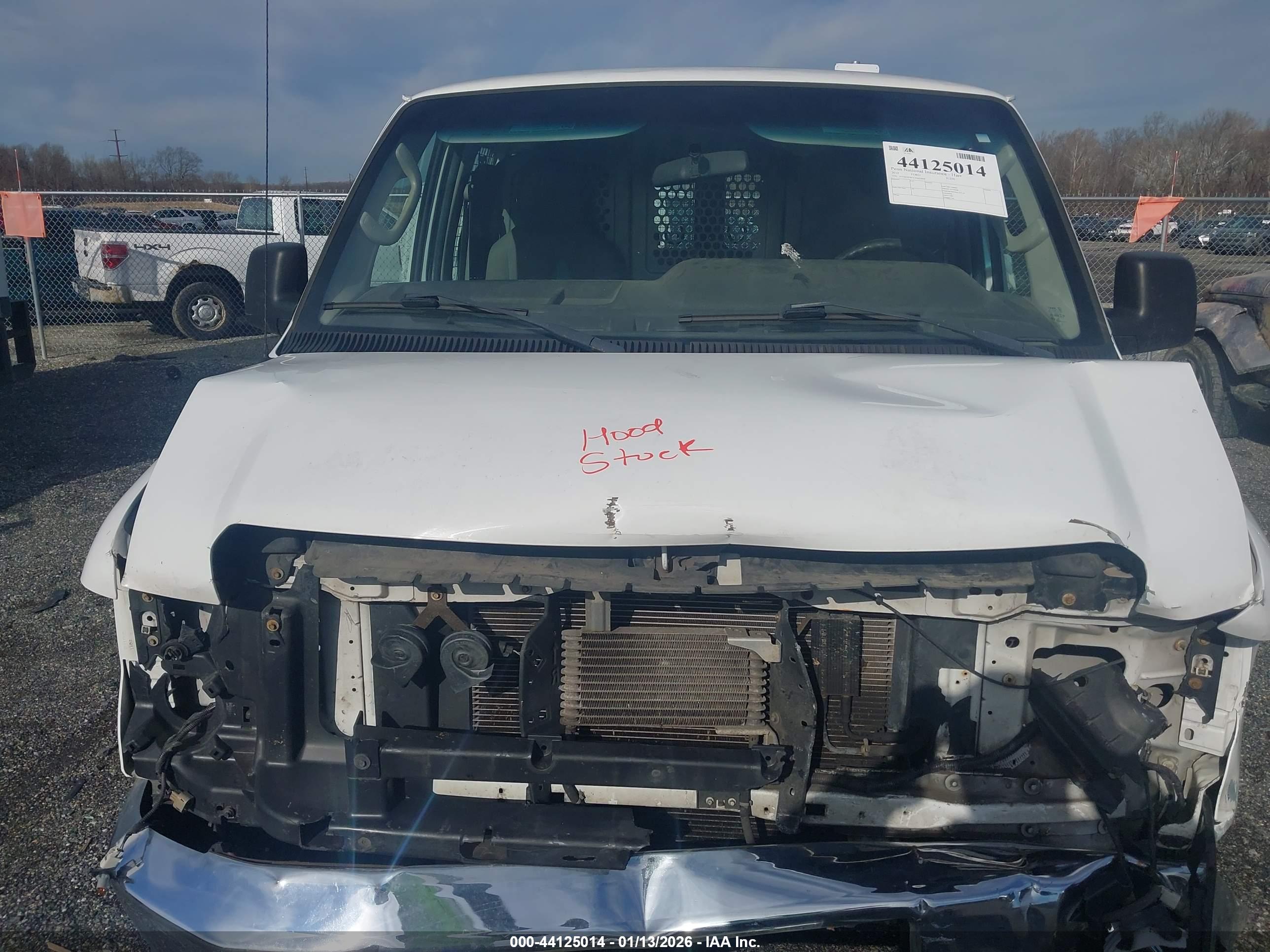 FORD E-250 image 10