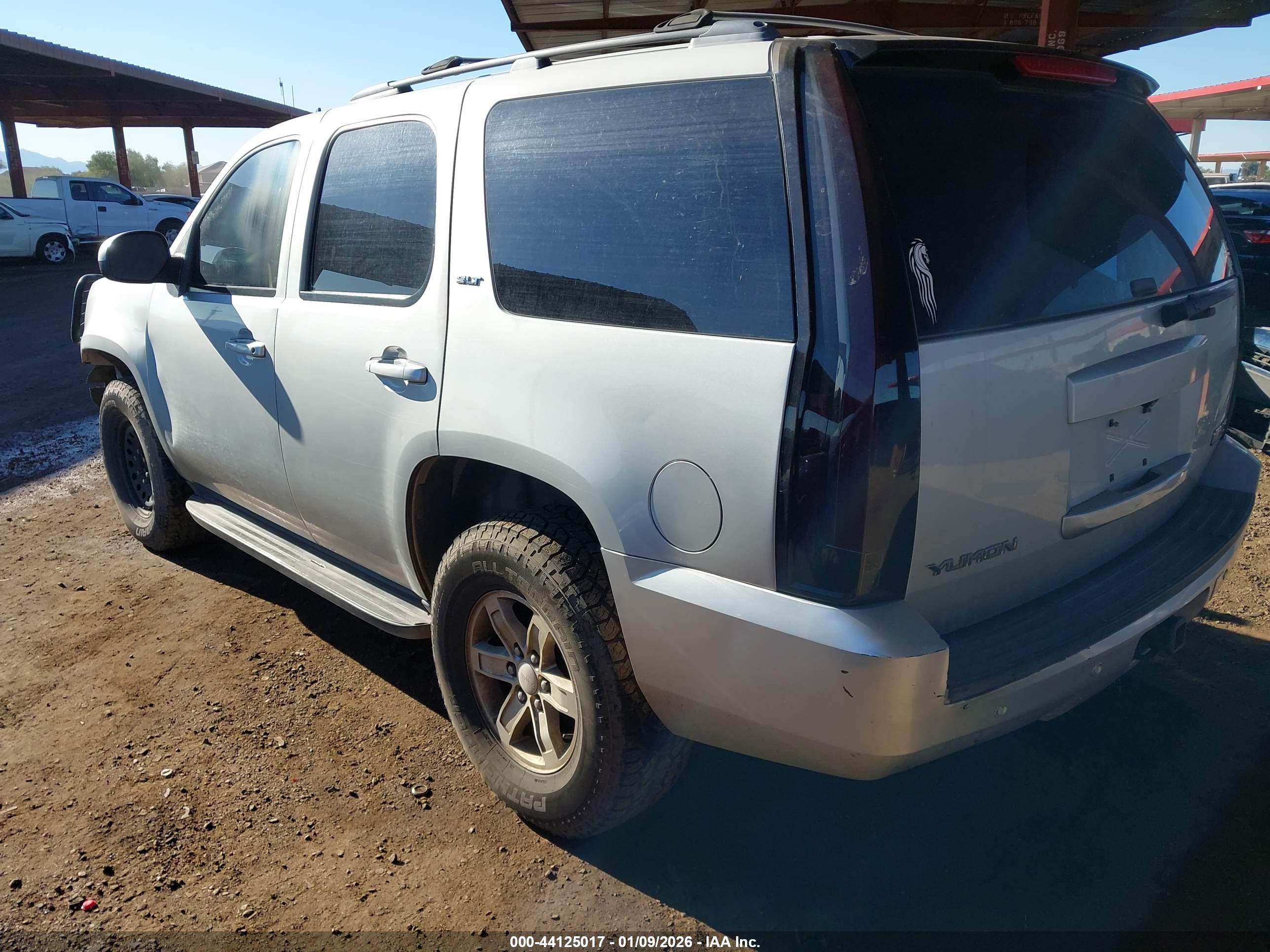 GMC YUKON image 3