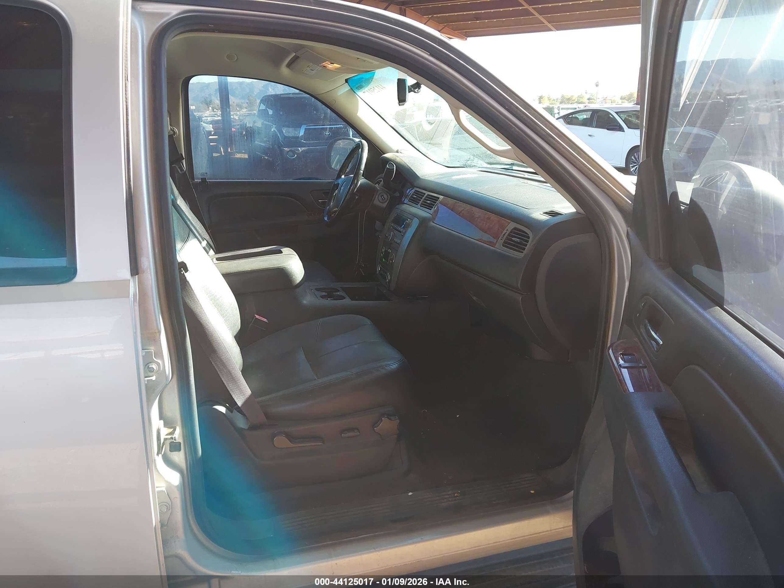 GMC YUKON image 5